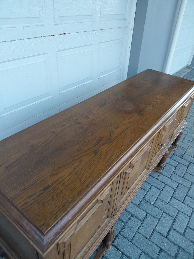 Vintage (1945) Danish sideboard in Jacobsen style with a beautiful history, C. Høybye &amp; son furniture establishment