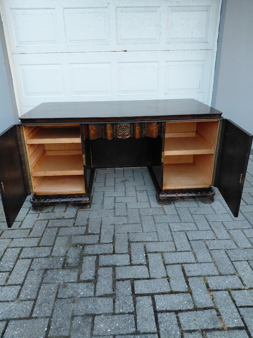Antique desk (1880-1890) with shelves on the front