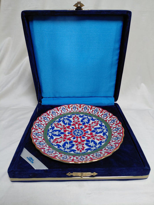 Handmálaður tyrkneskur  "Ottoman" diskur / veggplatti (1990s-2000s), Güral Porselen