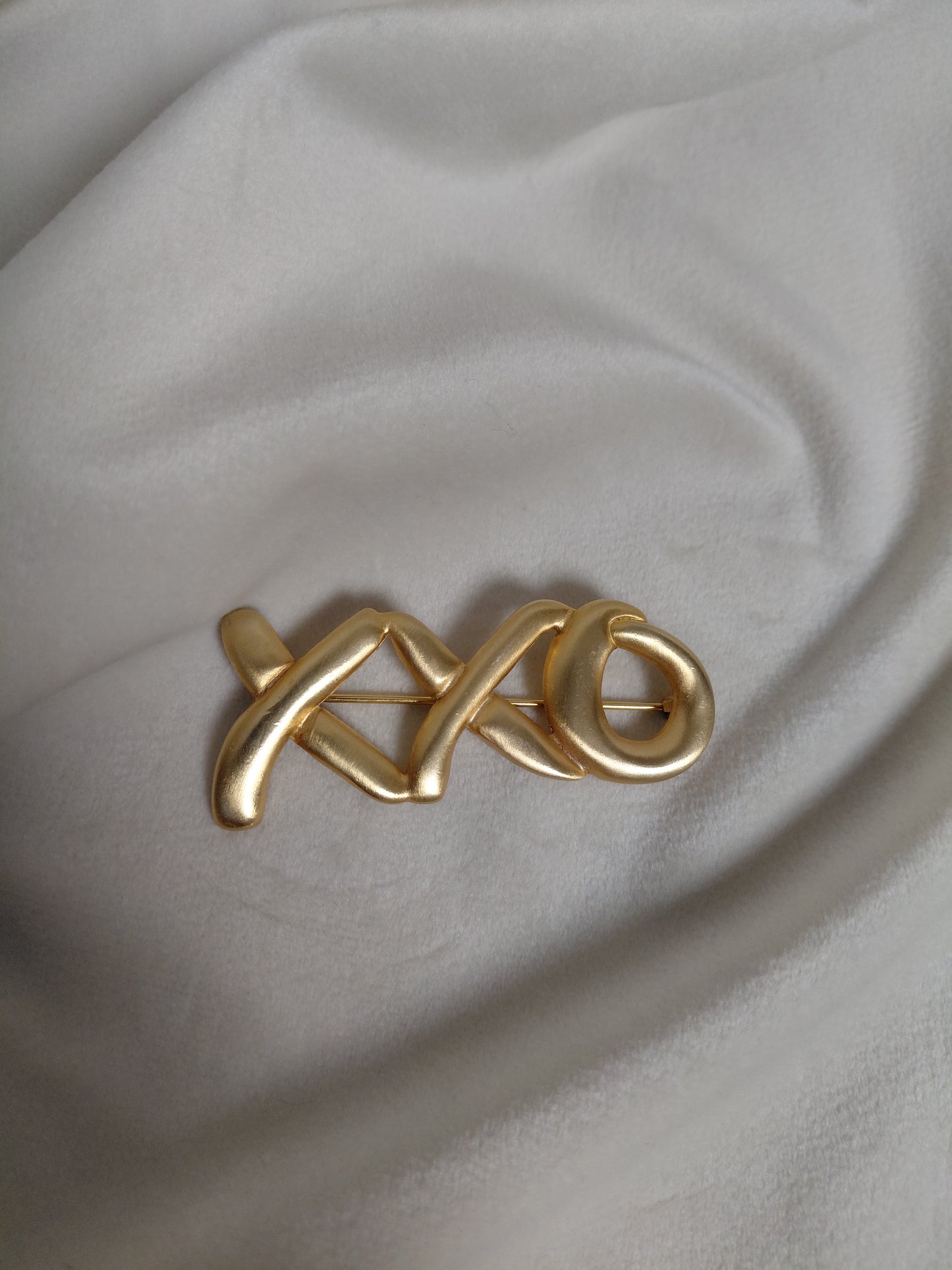 Vintage "hugs and kisses" næla (1980-1990s)