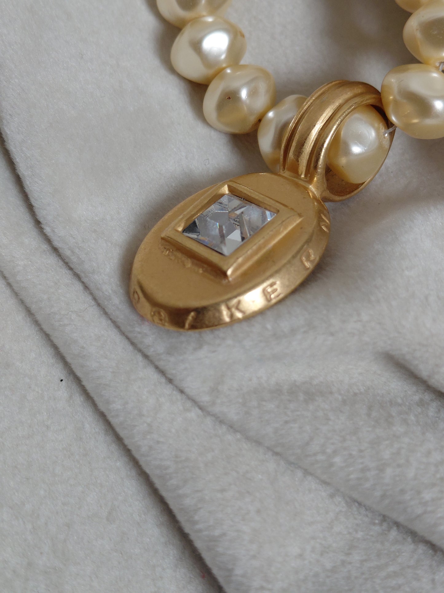 Vintage (1990s) Faux perlu hálsfesti með Swarovski kristal DK9000, Dyrberg Kern