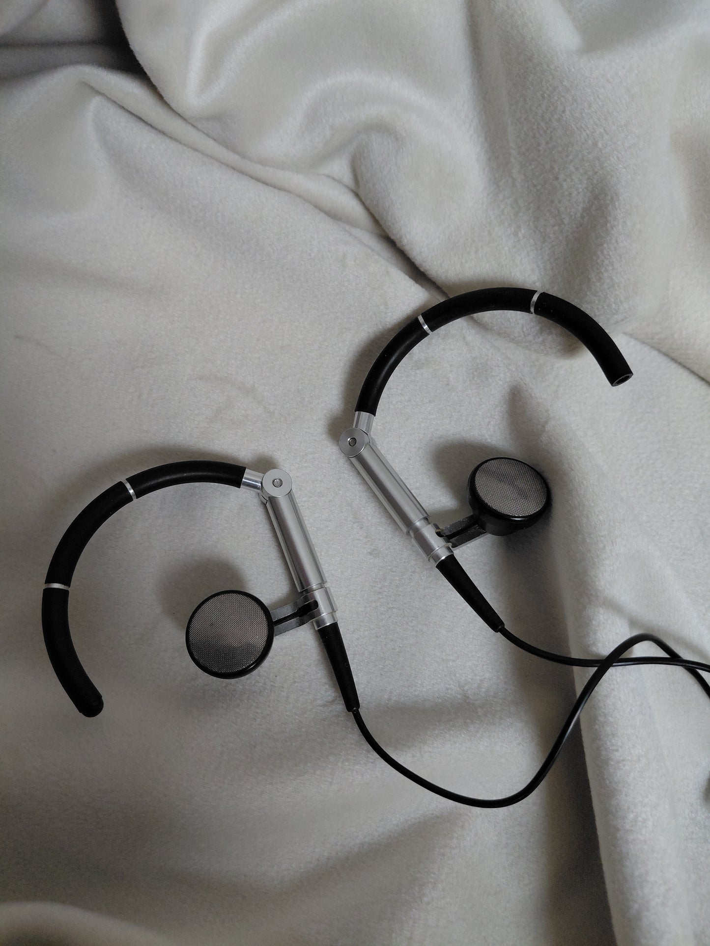 Vintage heyrnatól í eyru með snúru A8 með leður hulstri, Bang & Olufsen
