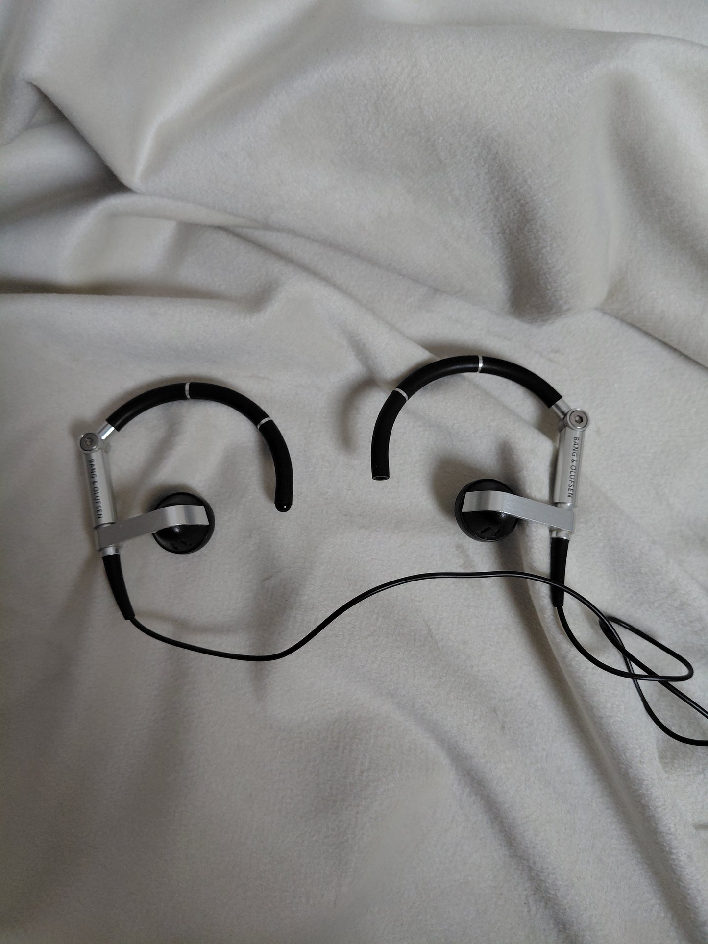 Vintage heyrnatól í eyru með snúru A8 með leður hulstri, Bang & Olufsen