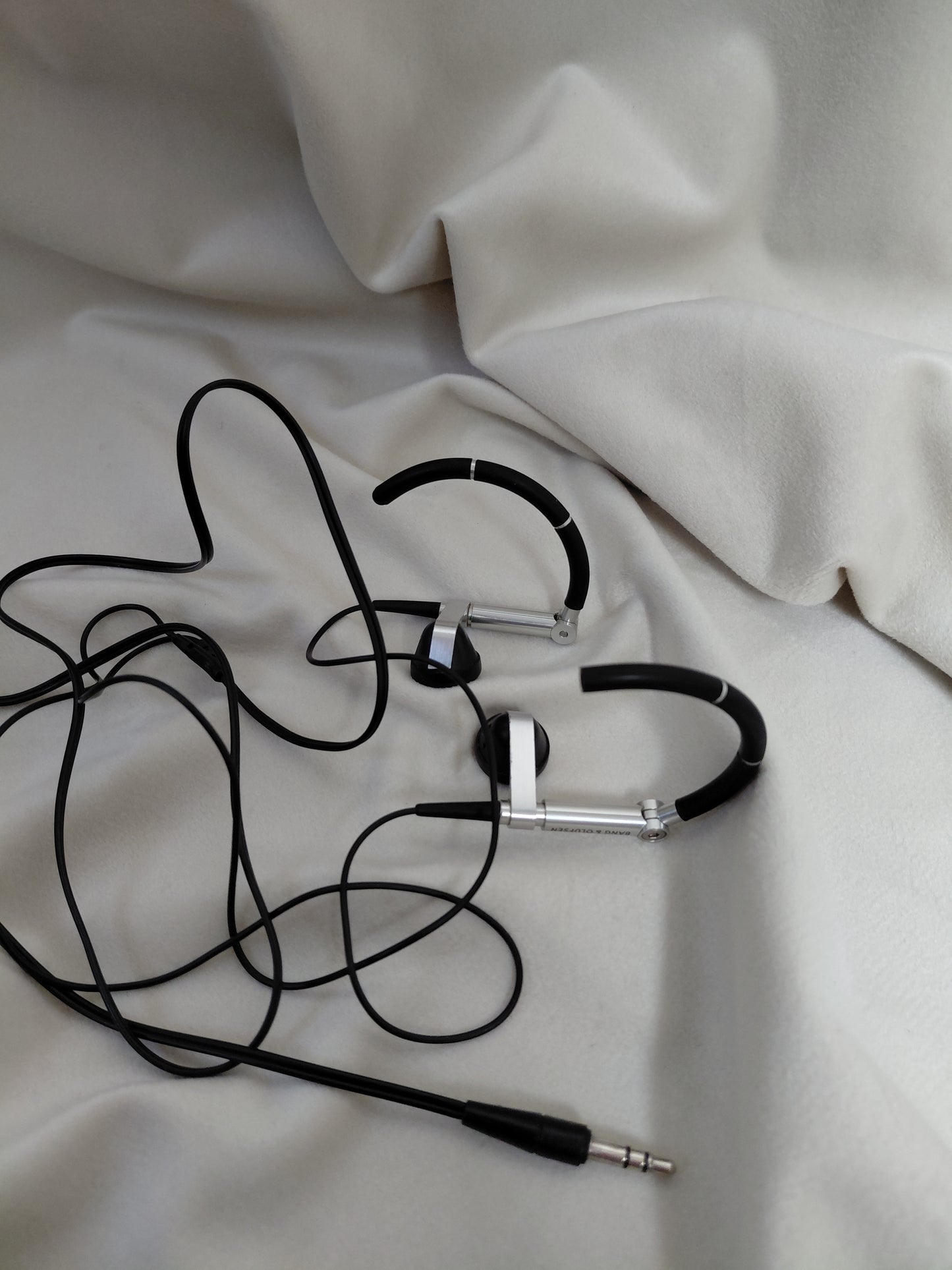 Vintage heyrnatól í eyru með snúru A8 með leður hulstri, Bang & Olufsen