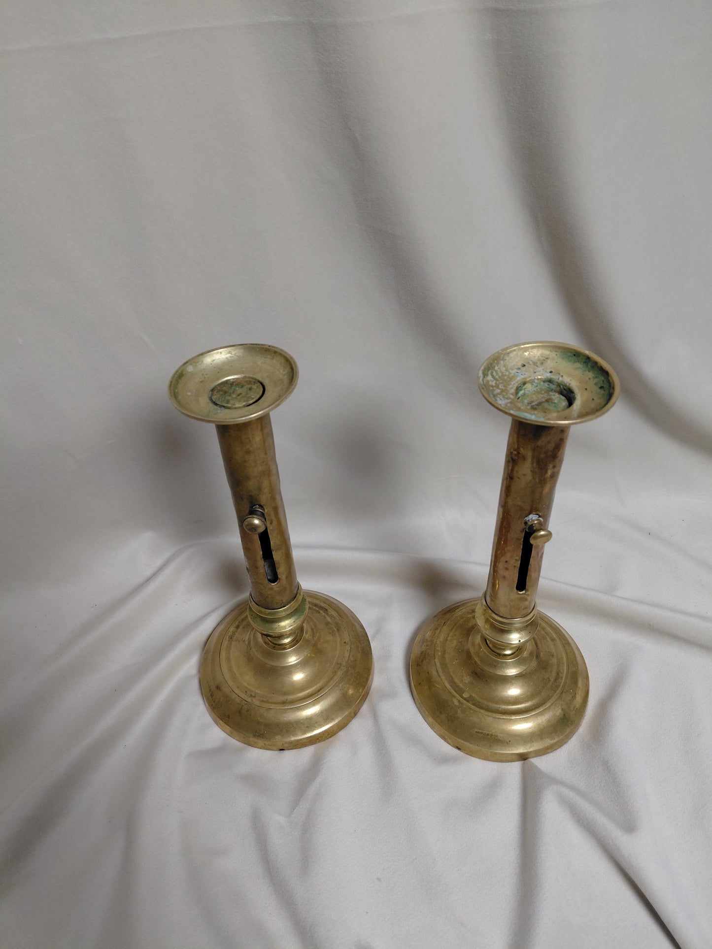 Antík viktorían kertastjakar 2 stk með push-up mekanisma (