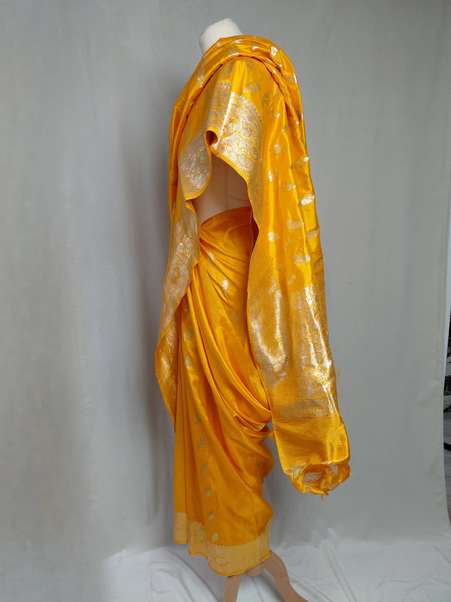 Indverskt saree 100% silki (vintage)