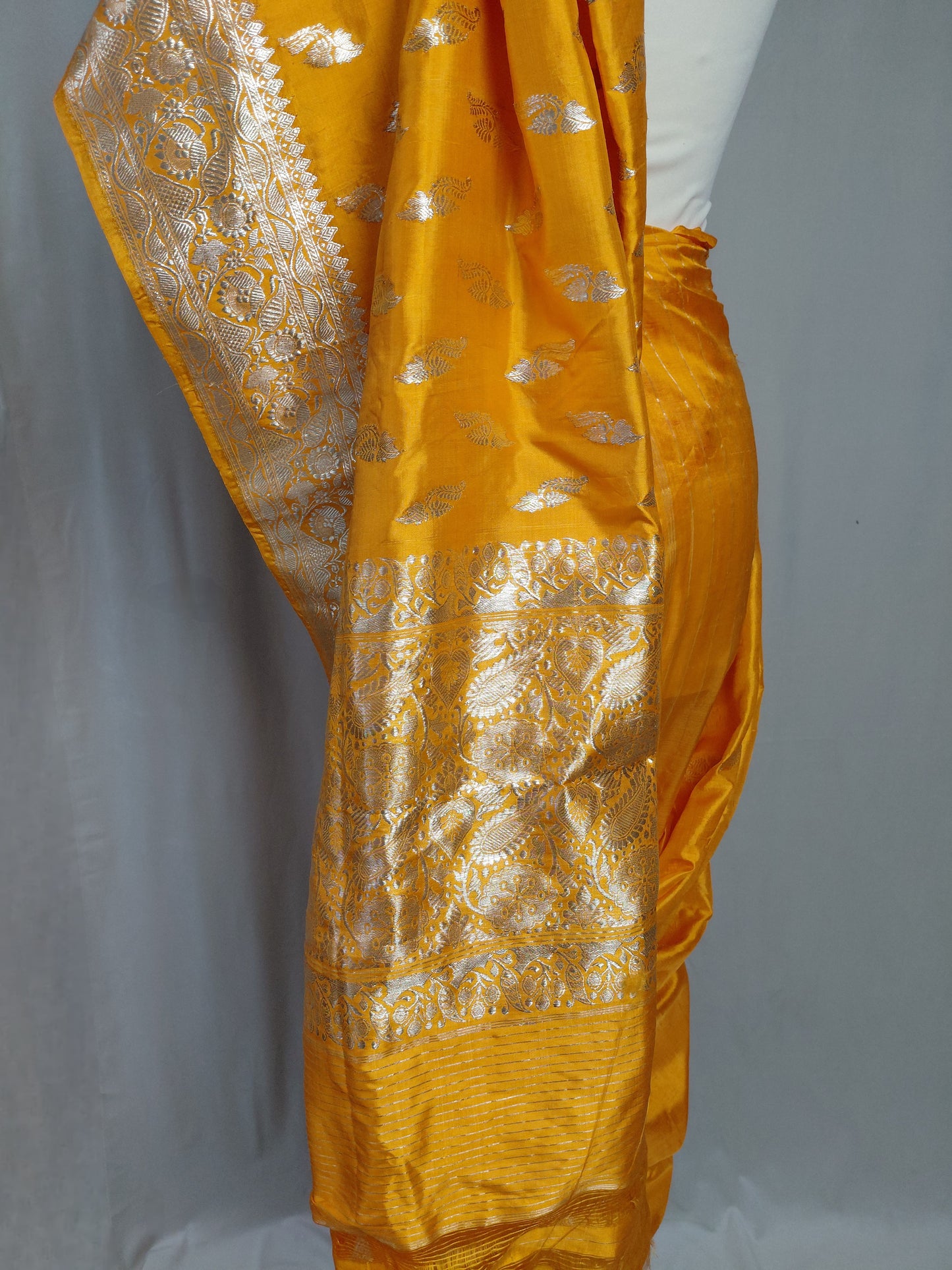 Indverskt saree 100% silki (vintage)