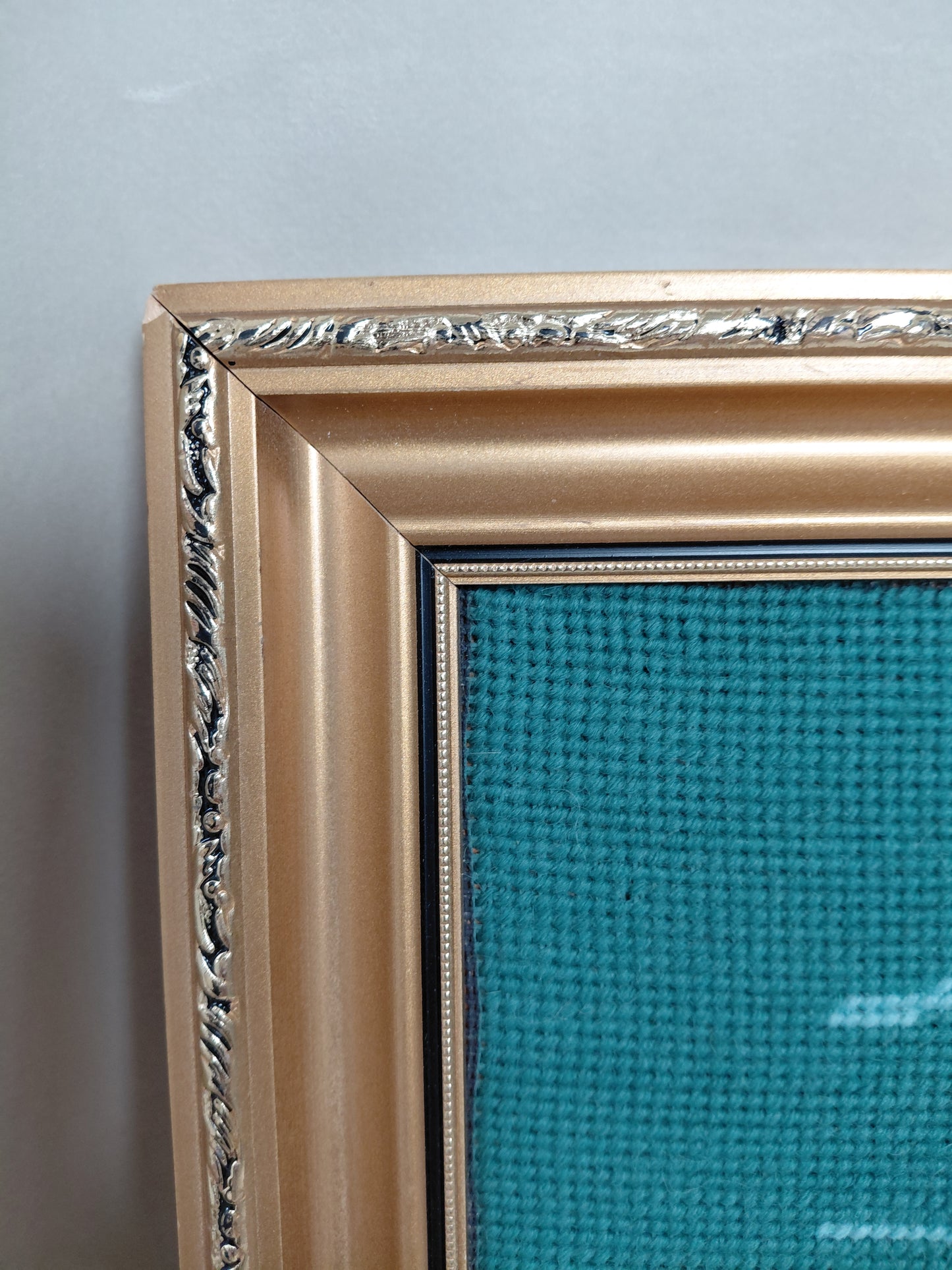 Vintage handsaumuð mynd "Lada og Svanurinn" (1970s), Lada & svanurinn