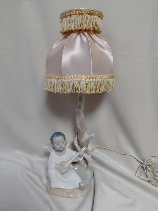 Vintage styttu lampi enginn að spila á mandólín #4537, Lladro