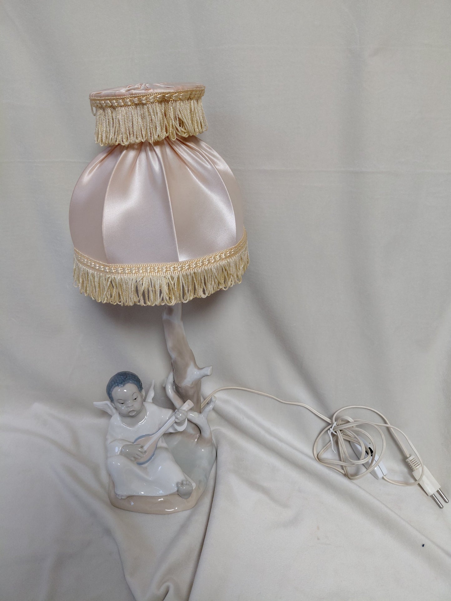 Vintage styttu lampi enginn að spila á mandólín #4537, Lladro