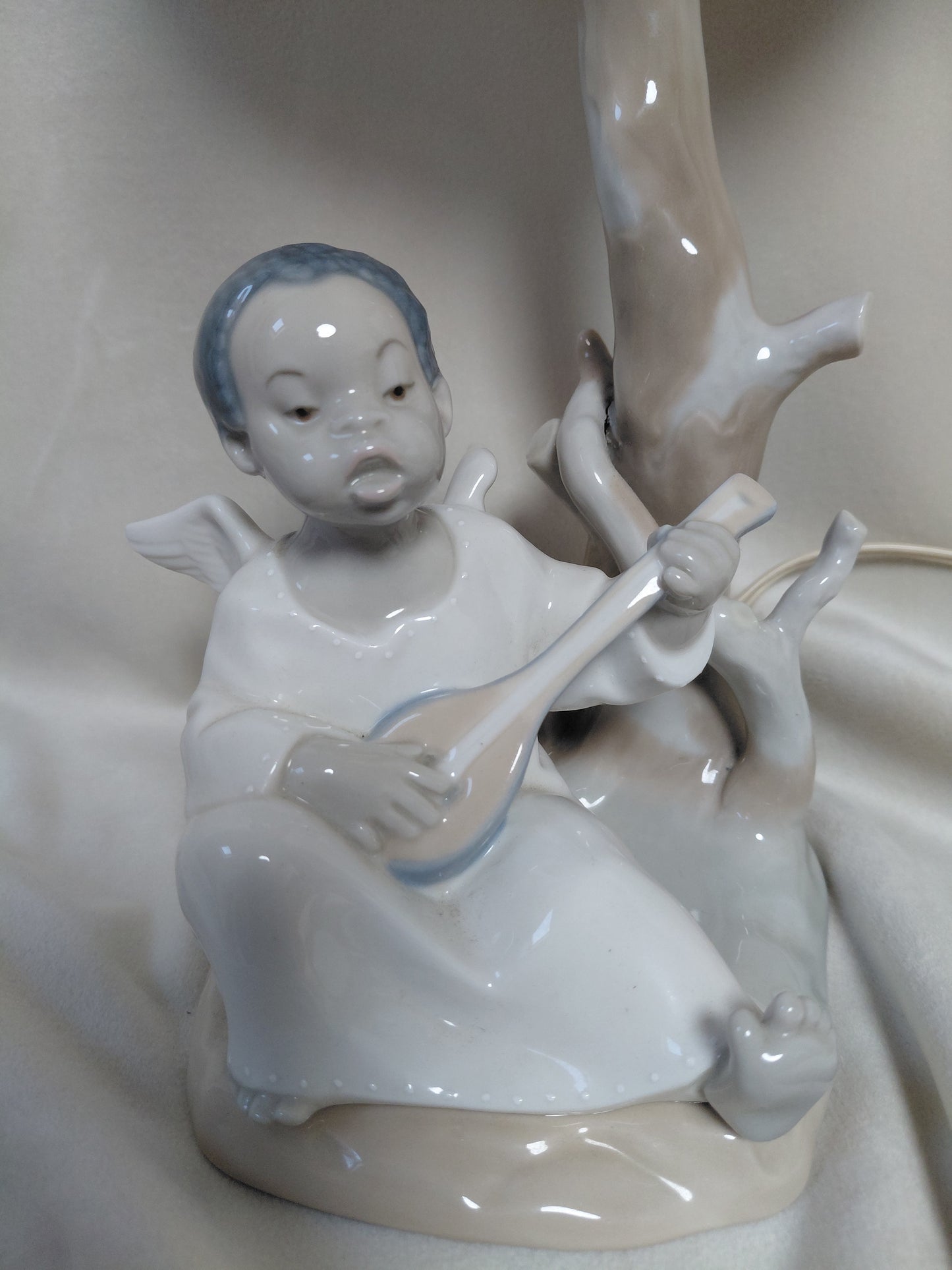 Vintage styttu lampi enginn að spila á mandólín #4537, Lladro
