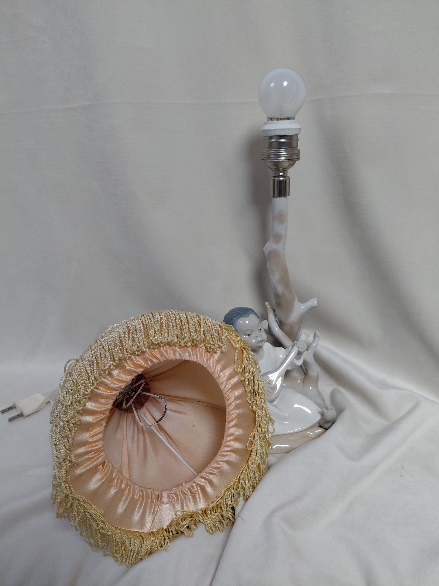 Vintage styttu lampi enginn að spila á mandólín #4537, Lladro