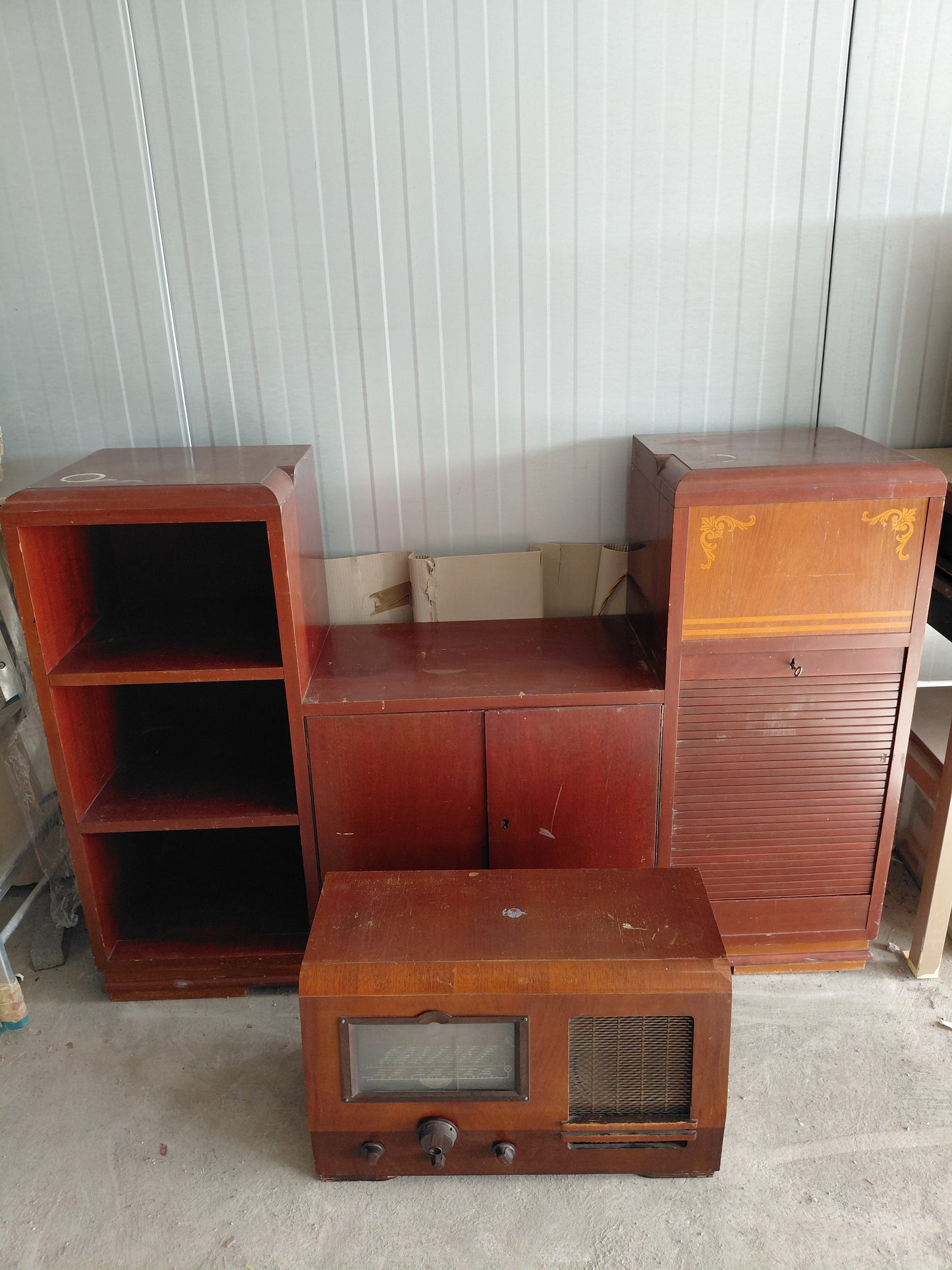 Antík útvarp og plötuspilari í skáp (1930-1940), Marconi