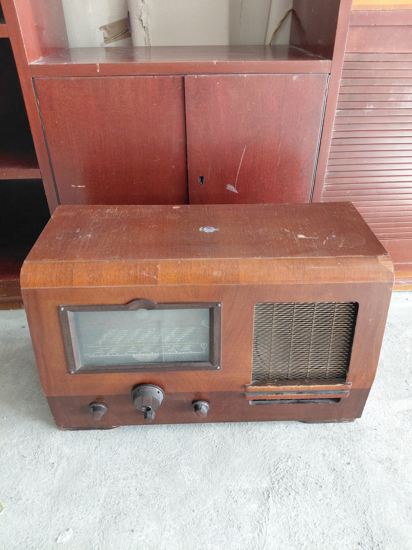 Antík útvarp og plötuspilari í skáp (1930-1940), Marconi