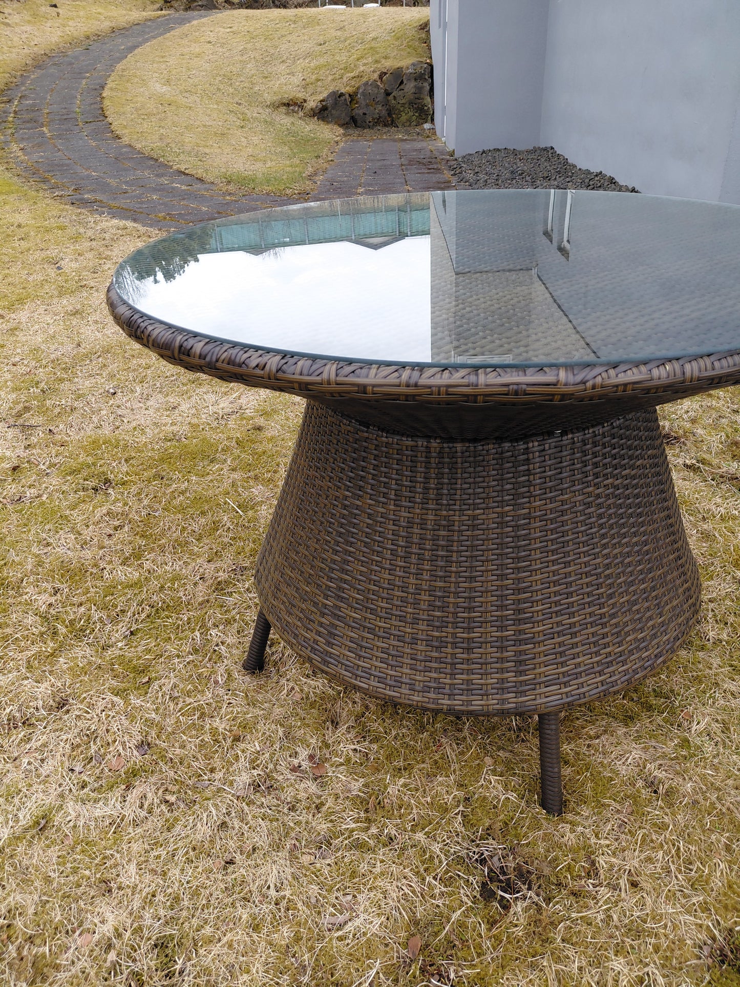 Garðhúsgögn - hringborð (Ø 98 cm), Útilegumaðurinn