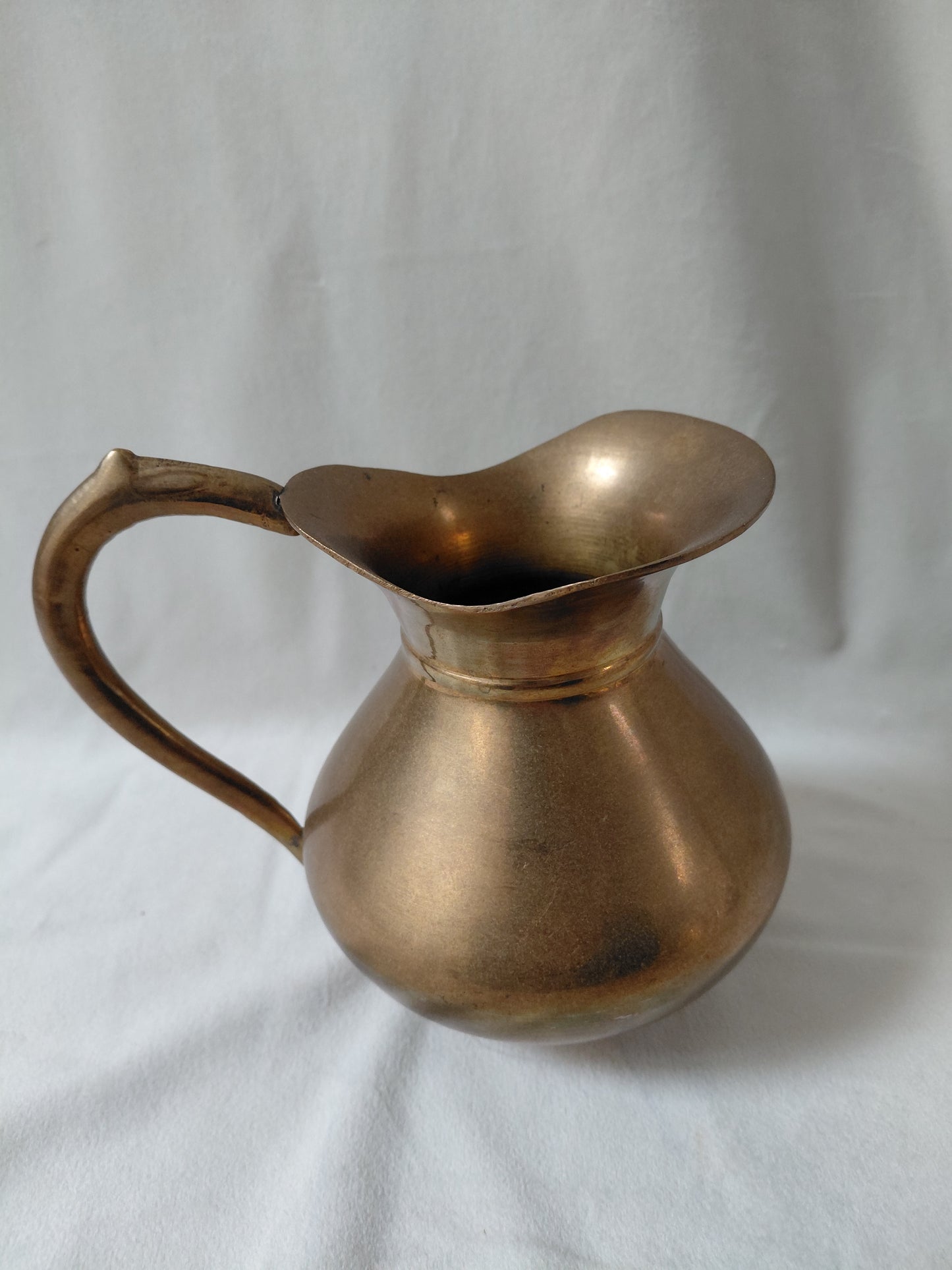 Vintage brass kanna