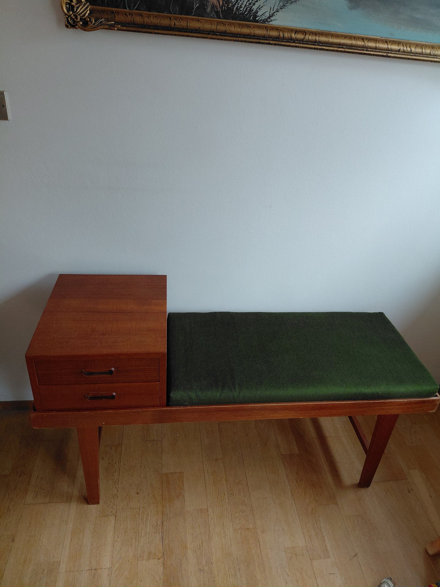 Vintage tekk símaborð (1960s), Benoný