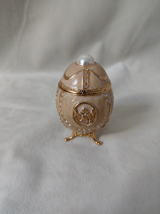 Fabergé egg (eftirlíking), AKM St. Petersuburg