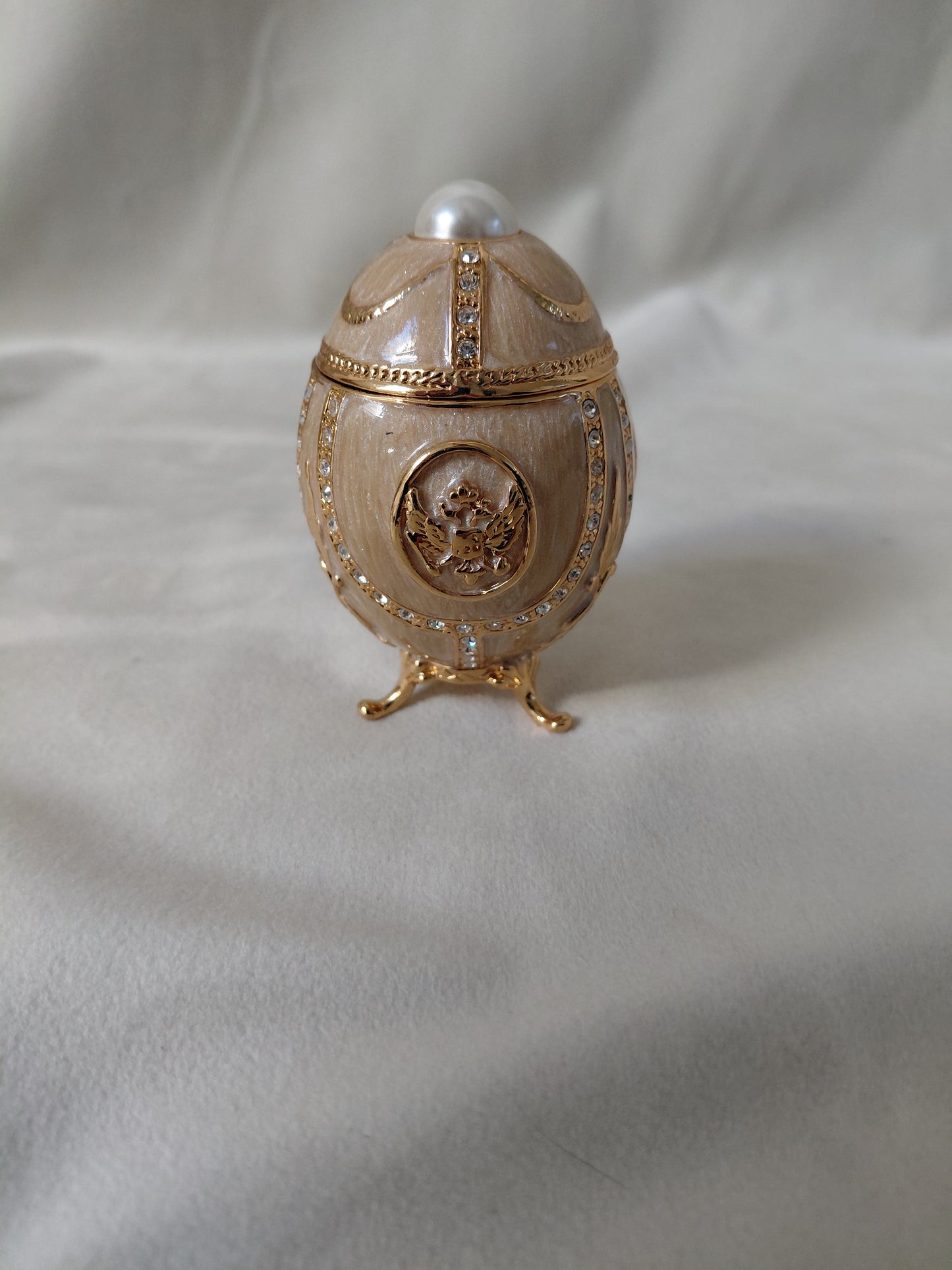 Fabergé egg (eftirlíking), AKM St. Petersuburg