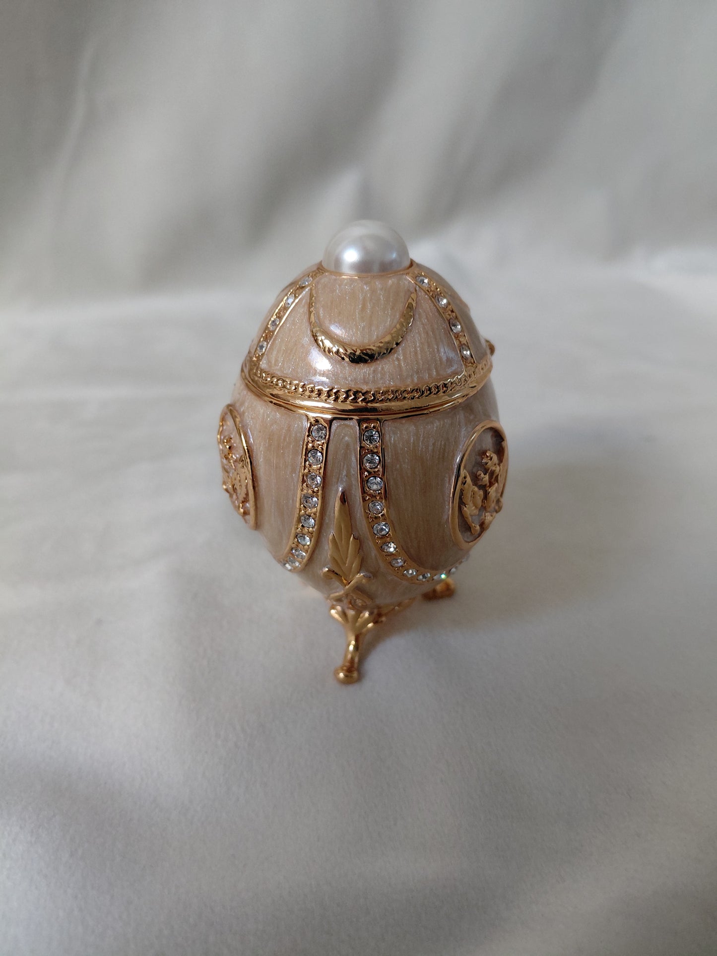 Fabergé egg (eftirlíking), AKM St. Petersuburg