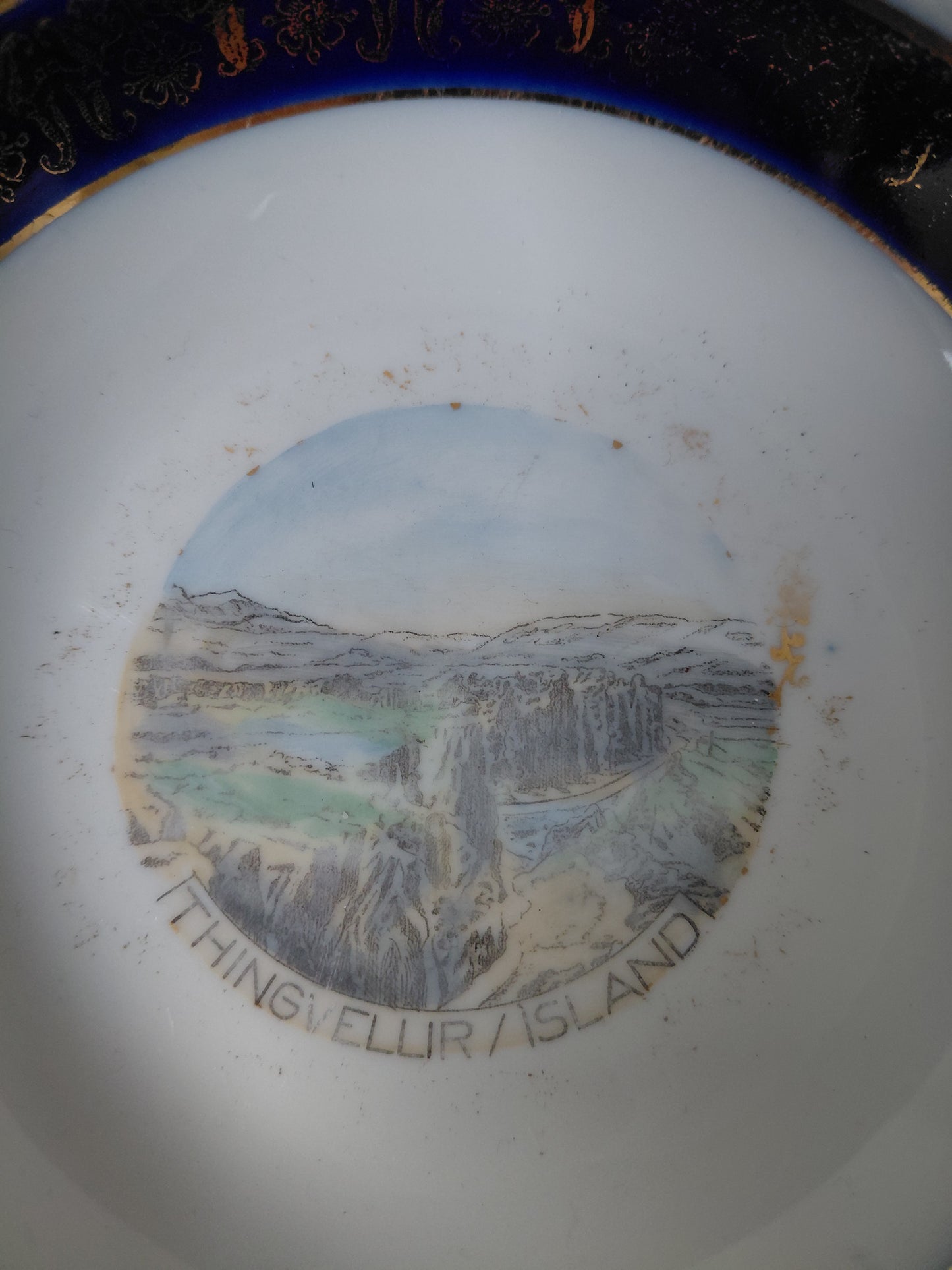 Skál merkt Thingvellir Ísland