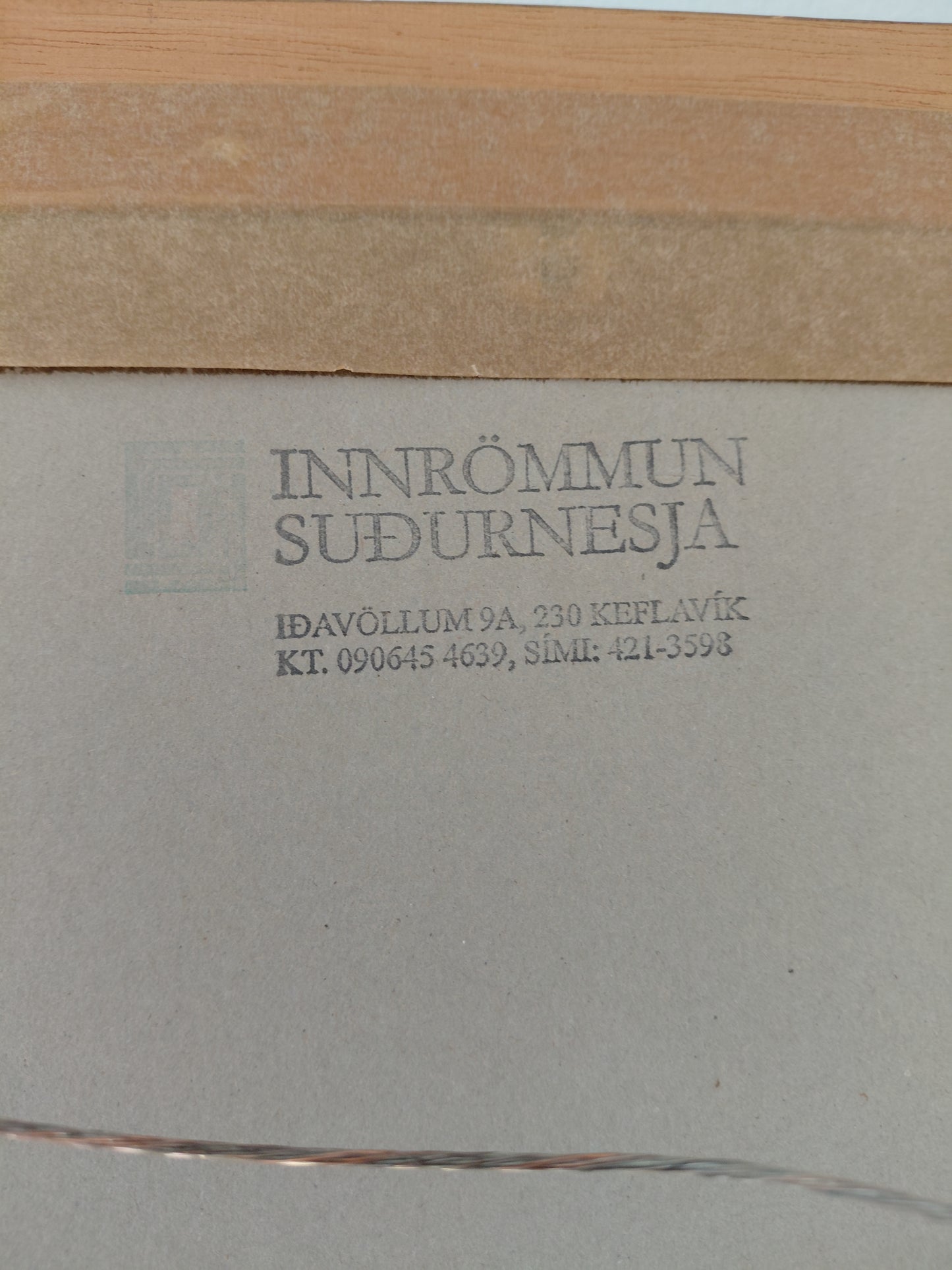Vintage vatnslita málverk af eplum í körfu (2001)