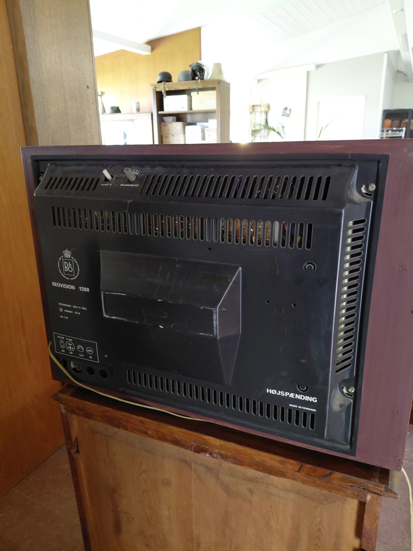 Vintage svarthvítt sjónvarp í tekk ramma Beovision 1200 (1967), Bang & Olufsen