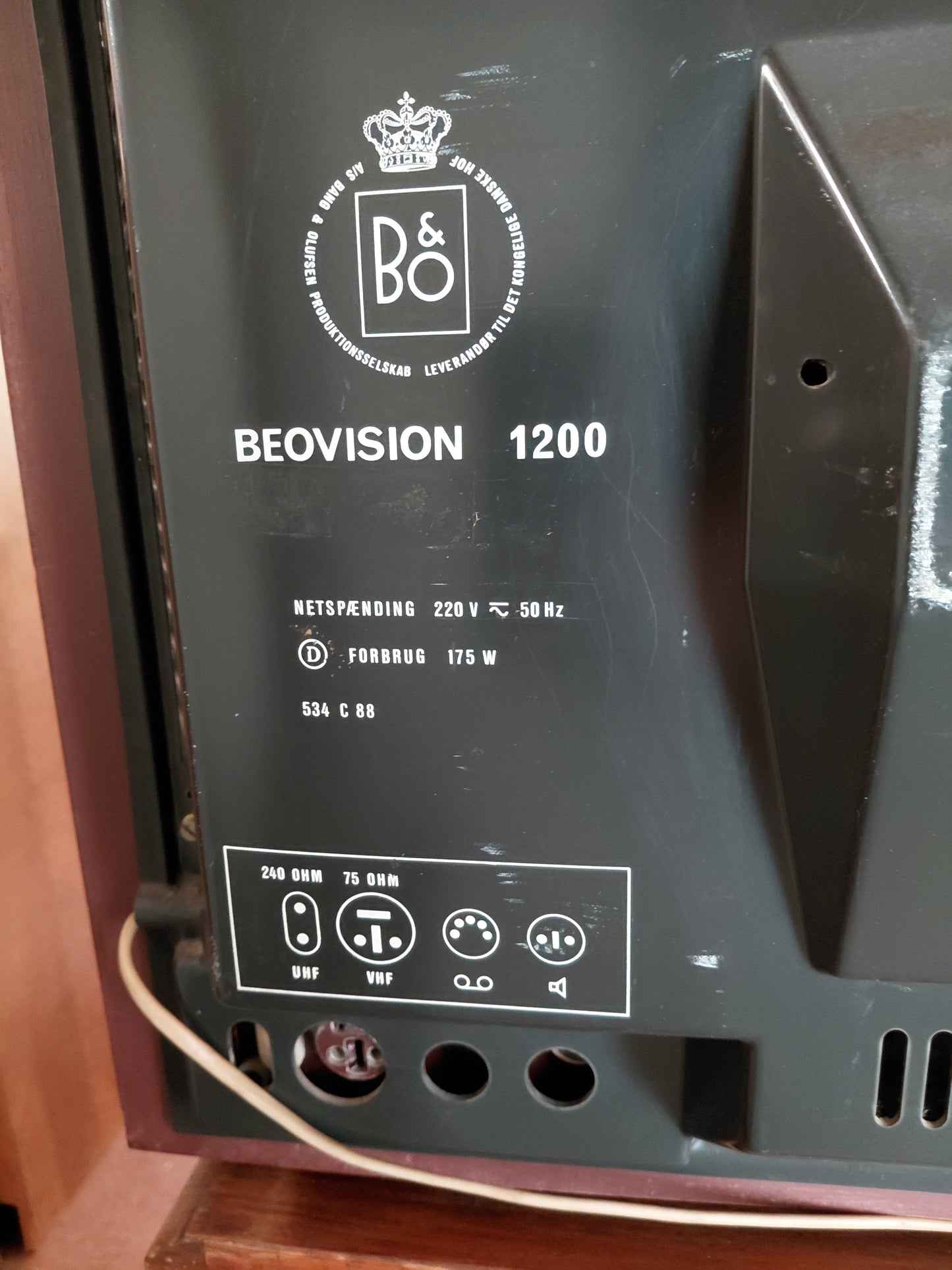 Vintage svarthvítt sjónvarp í tekk ramma Beovision 1200 (1967), Bang & Olufsen