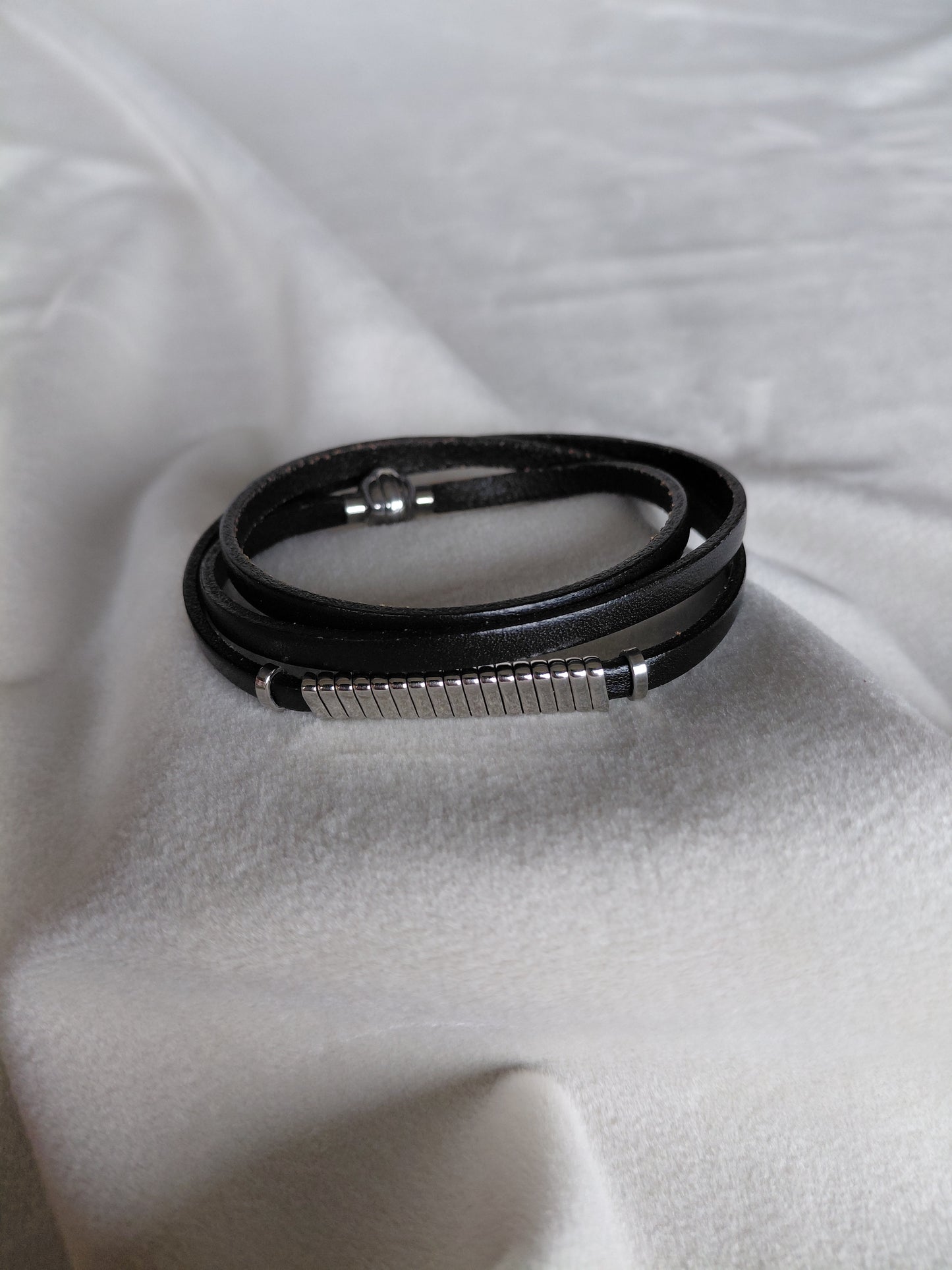 Svart Leður armband með sylgjum