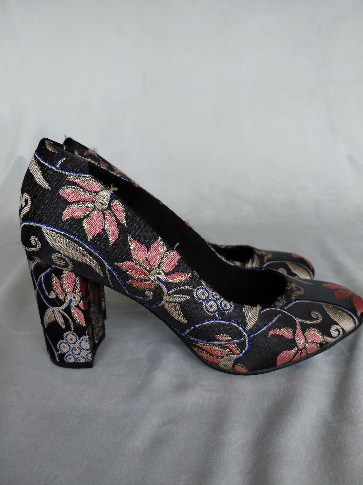 Hæla skór með blóma munstri, EUR 39, Tamaris