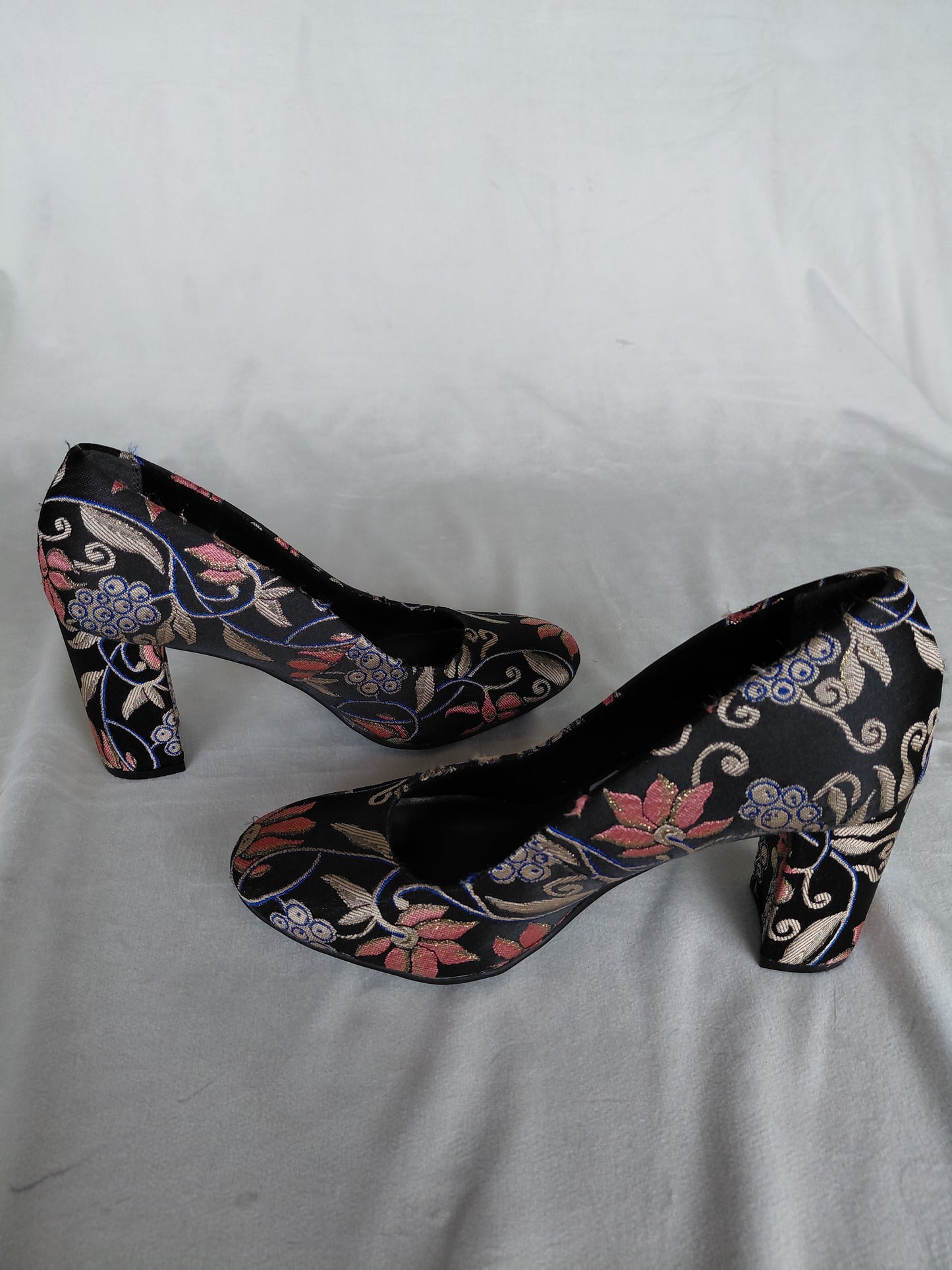 Hæla skór með blóma munstri, EUR 39, Tamaris