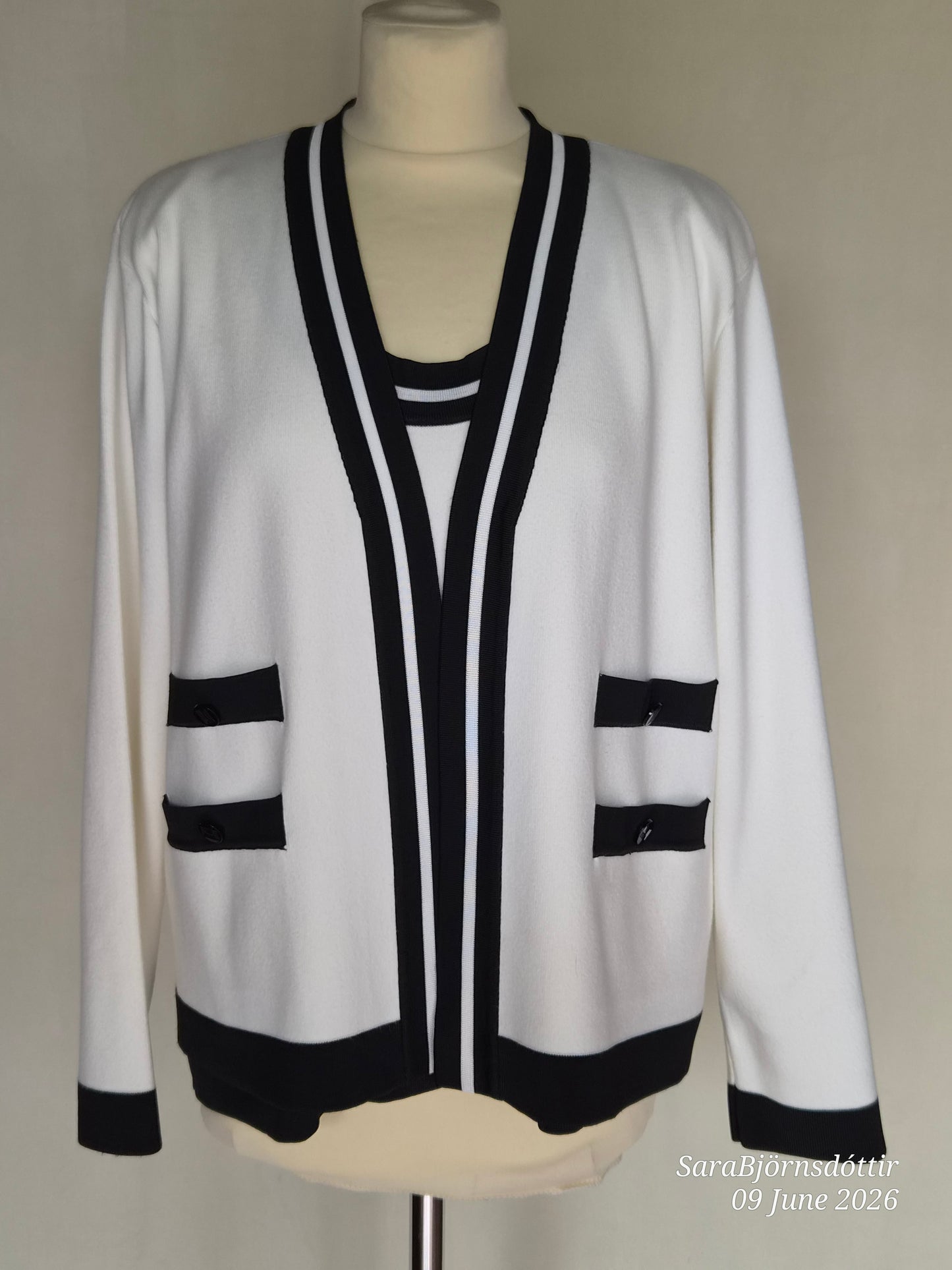 Jakkapeysa - sett (ónotaður 2023-2024), XL, Karl Lagerfeld