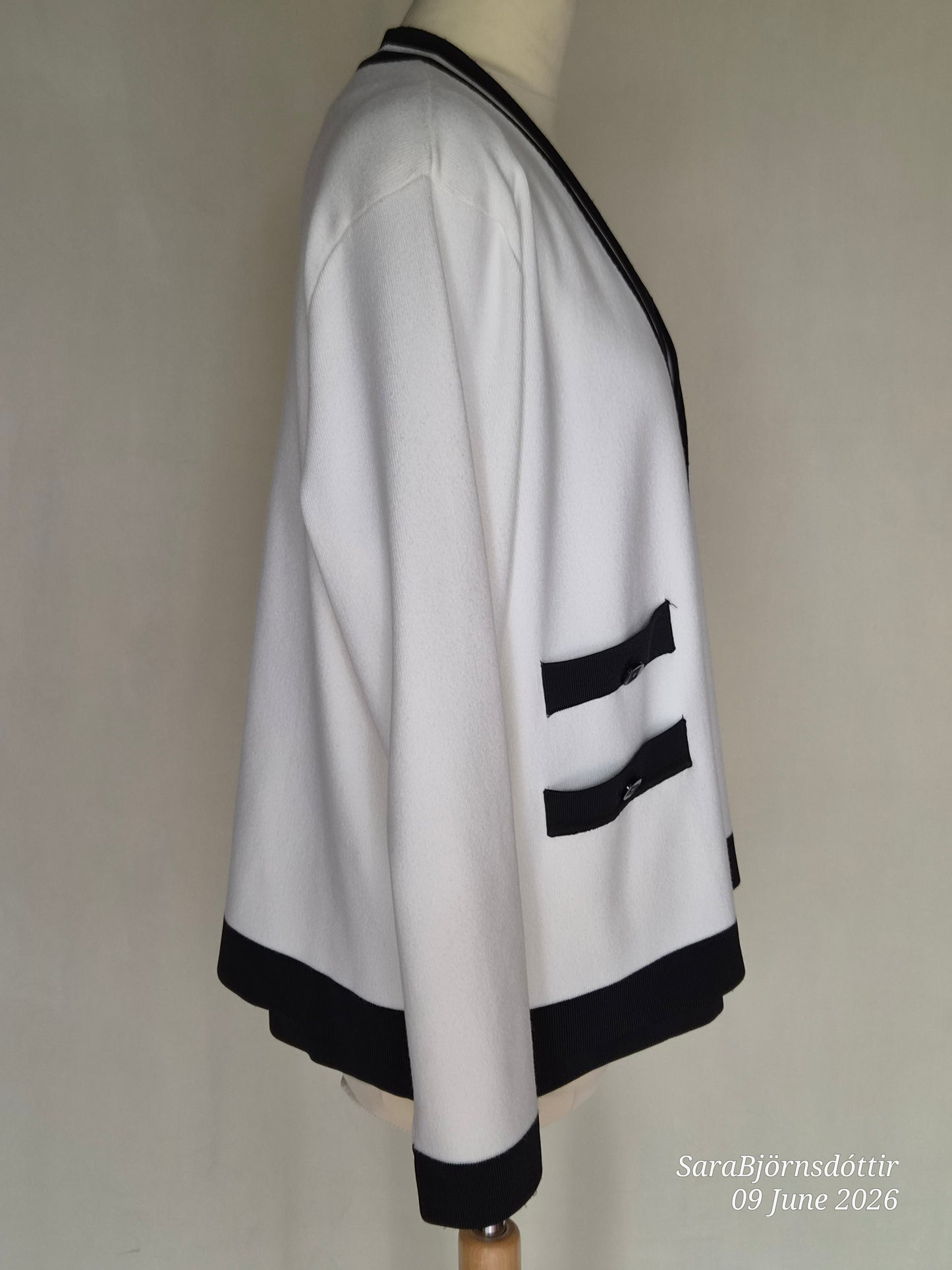 Jakkapeysa - sett (ónotaður 2023-2024), XL, Karl Lagerfeld