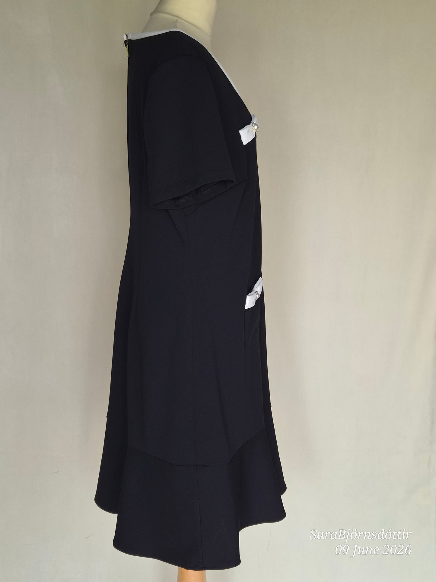 Klassískur kjóll A-snið, EUR 46, Karl Lagerfeld Paris