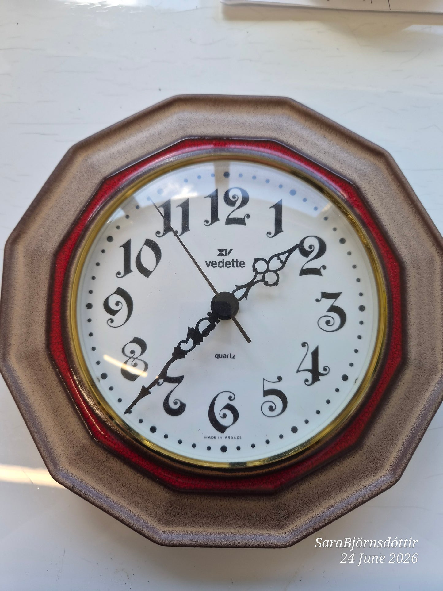 Vintage keramik quartz veggklukka #4332 (1970s), Vedette