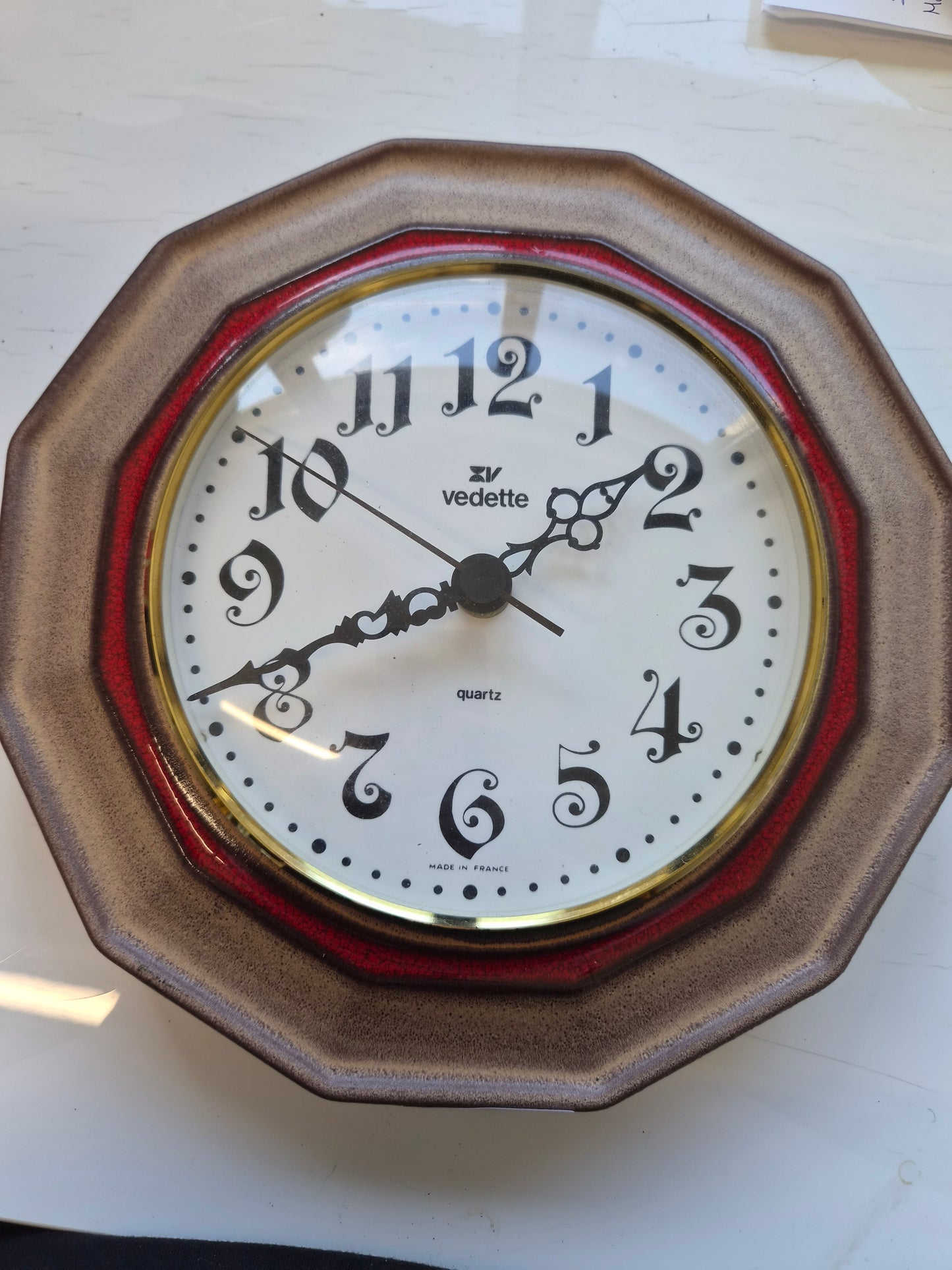Vintage keramik quartz veggklukka #4332 (1970s), Vedette