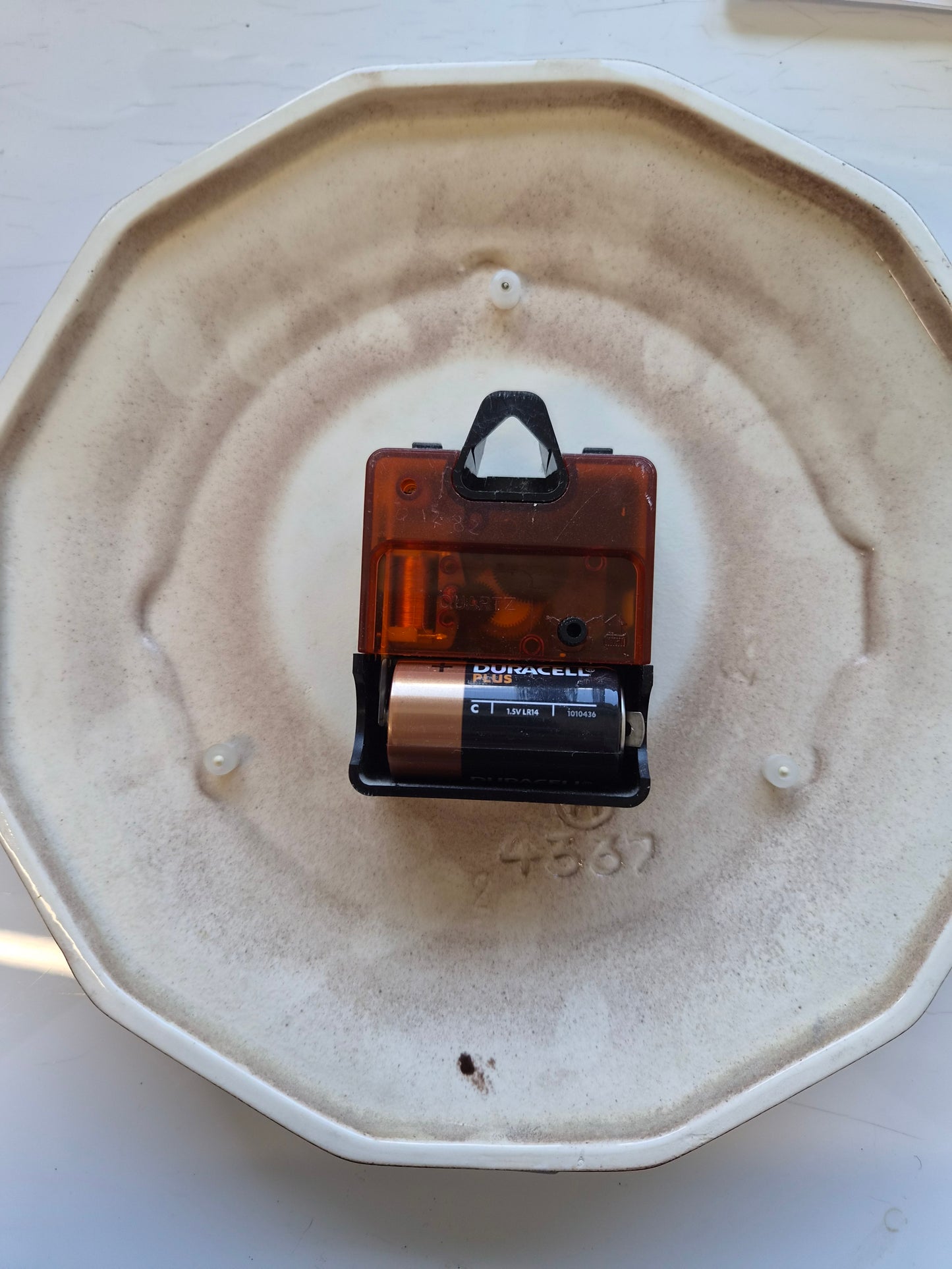 Vintage keramik quartz veggklukka #4332 (1970s), Vedette