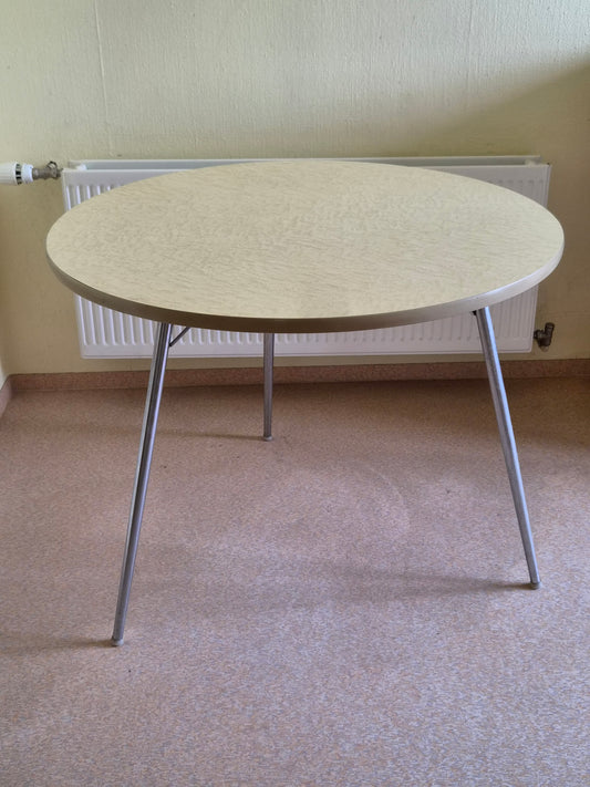 Vintage hringlaga eldhúsborð í skandinavískum stíl (1960-1980s), Ókunnur hönnuður