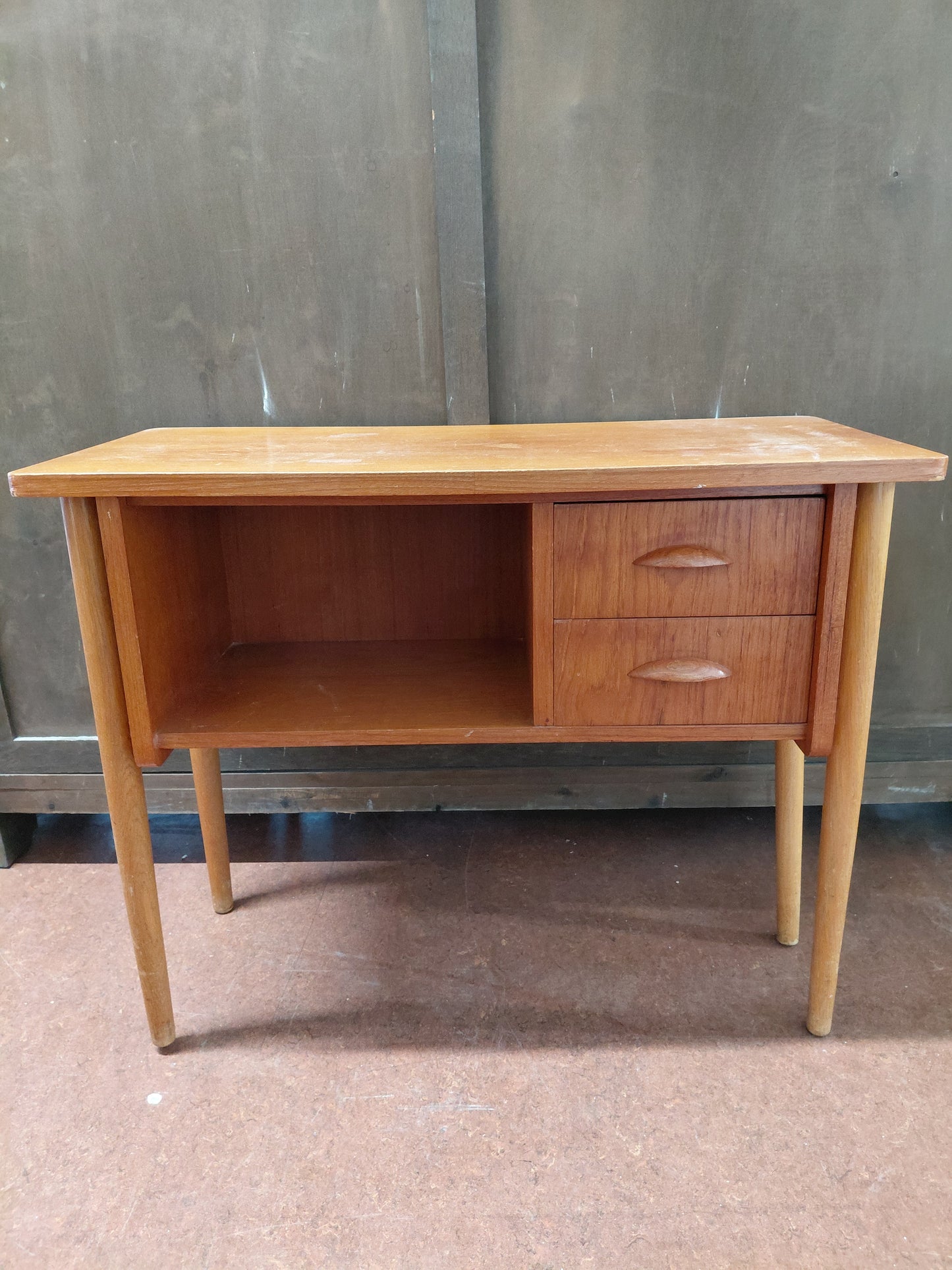 Vintage tekk lítið símaborð