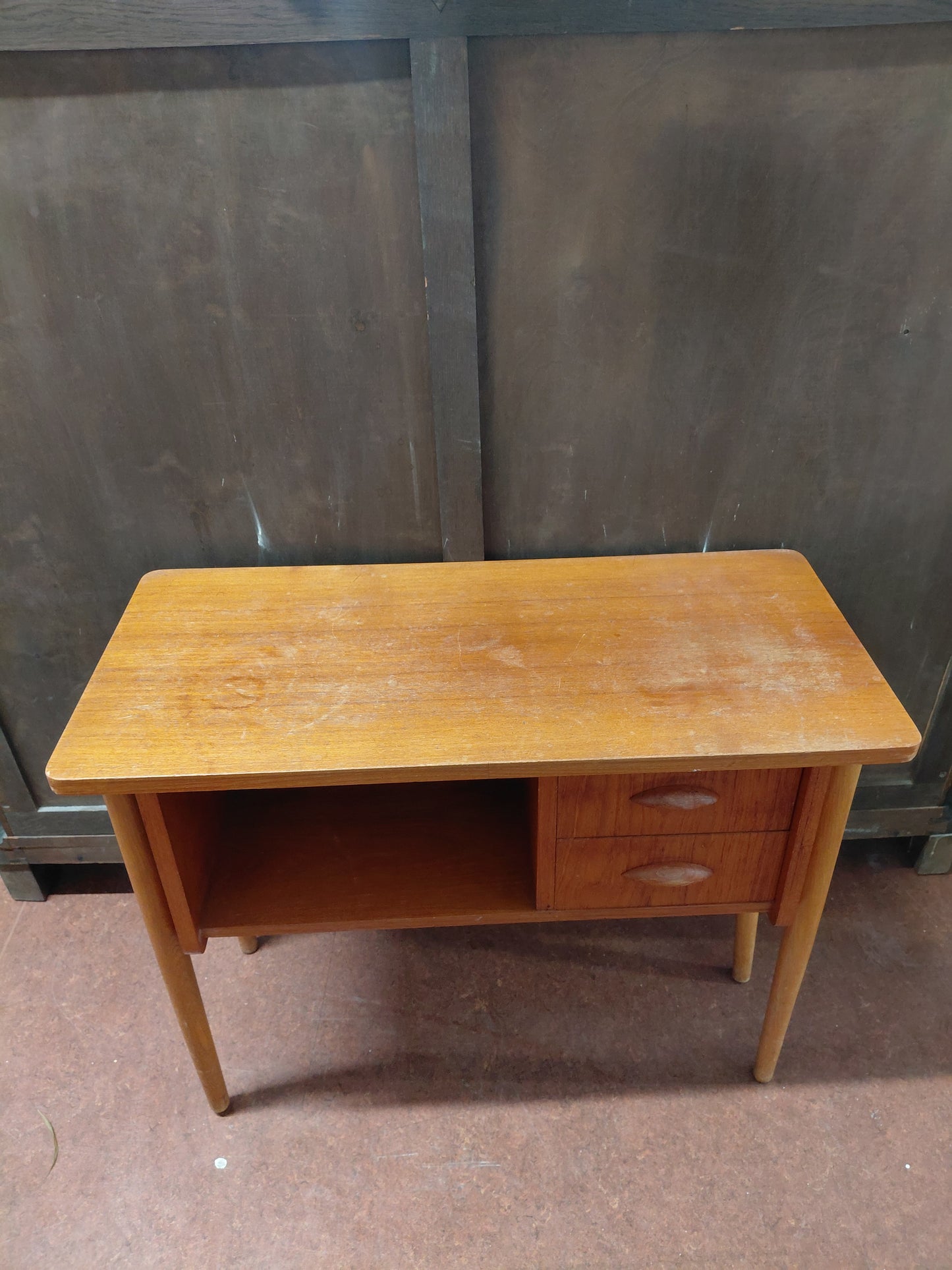 Vintage tekk lítið símaborð