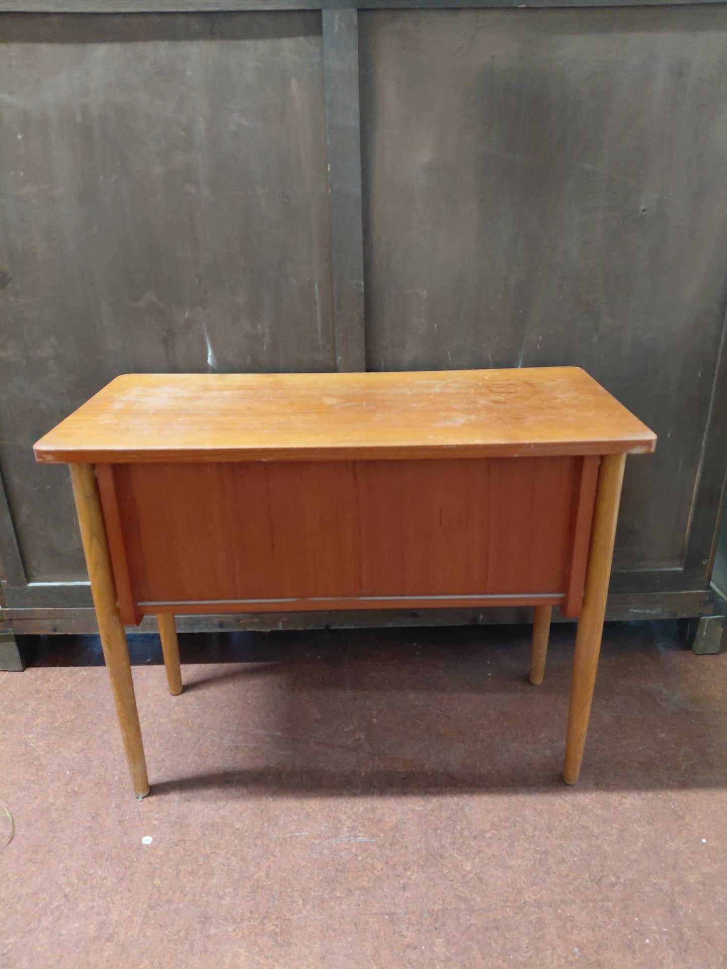 Vintage tekk lítið símaborð