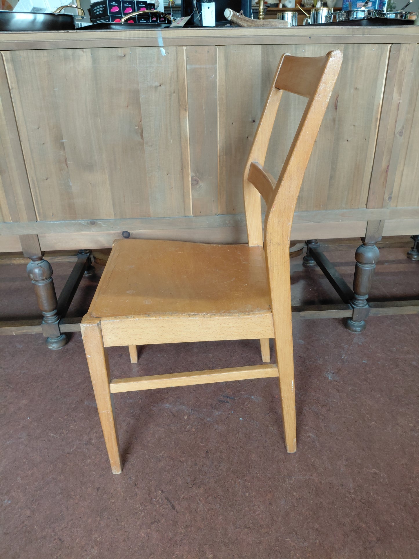 Vintage viðar barna stólar úr grunnskóla í Reykjavík, vintage