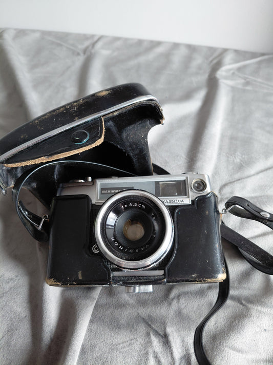Myndavél Yashica Minister D (ár 1963-1970), Yashica