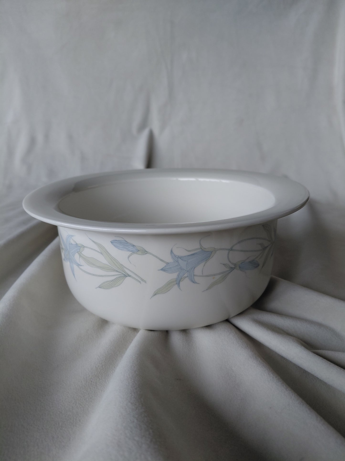 Postulíns salatskál Ø21.5 cm ""Arctica Sinikello/Bluebell" línan, Arabia (Finland)