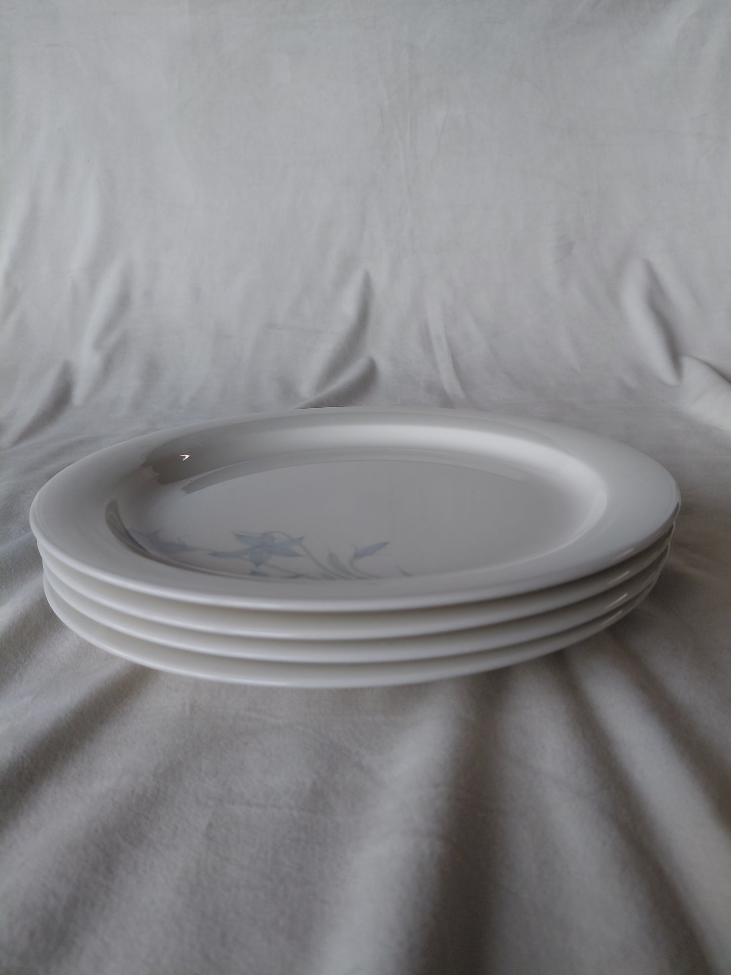 Postulíns matardiskar Ø26 cm ""Arctica Sinikello/Bluebell" línan (seljast stakir), Arabia (Finland)