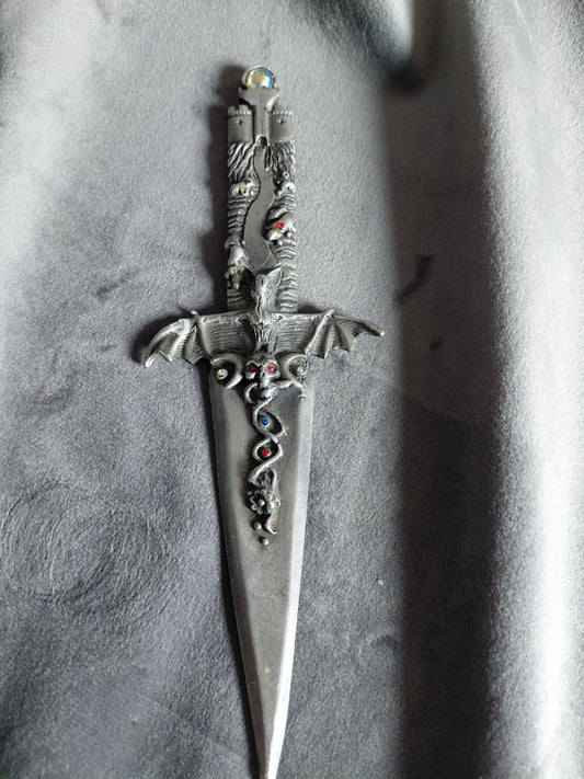 Bréfahnífur gothic (1993)