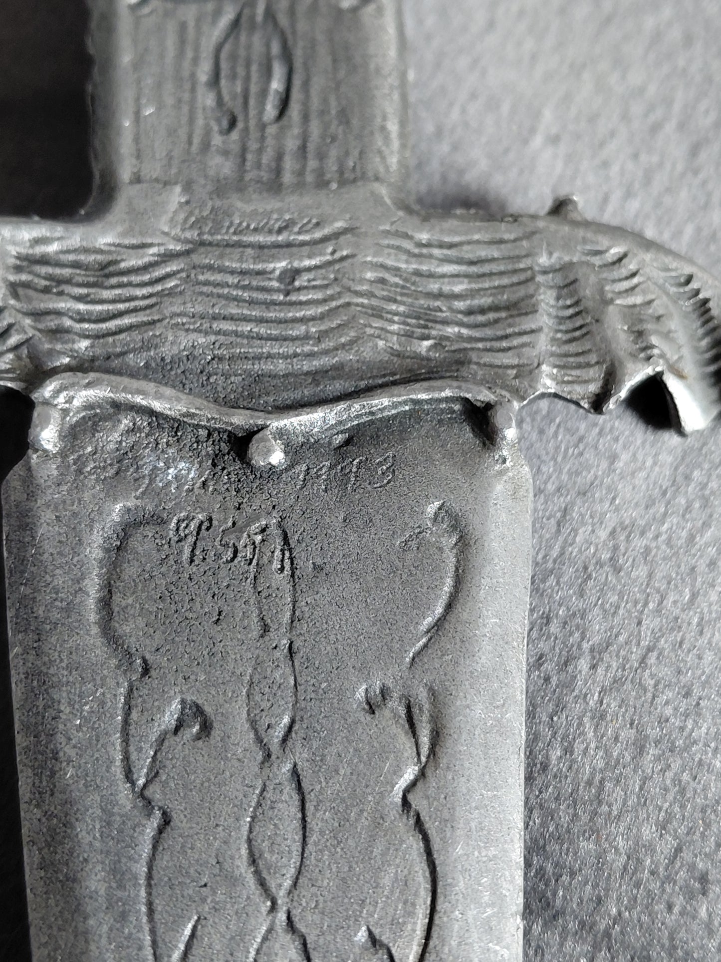 Bréfahnífur gothic (1993)