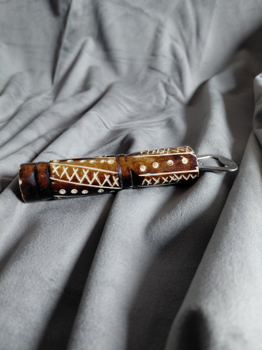 Handgerður flöskuopnari ("batik")