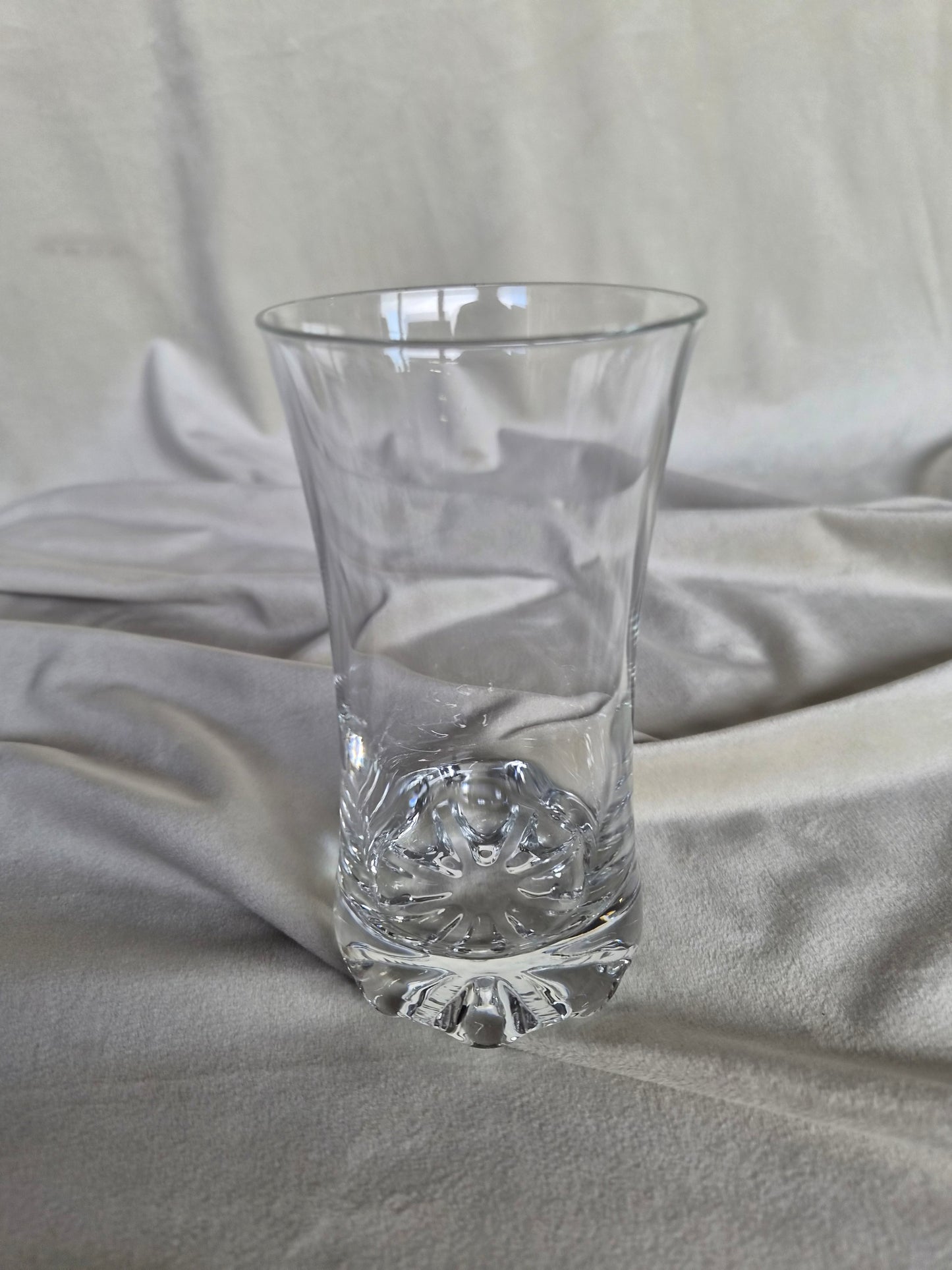 Glös h 14.5 cm Buster línan - seljast stök (1993), Kosta Boda