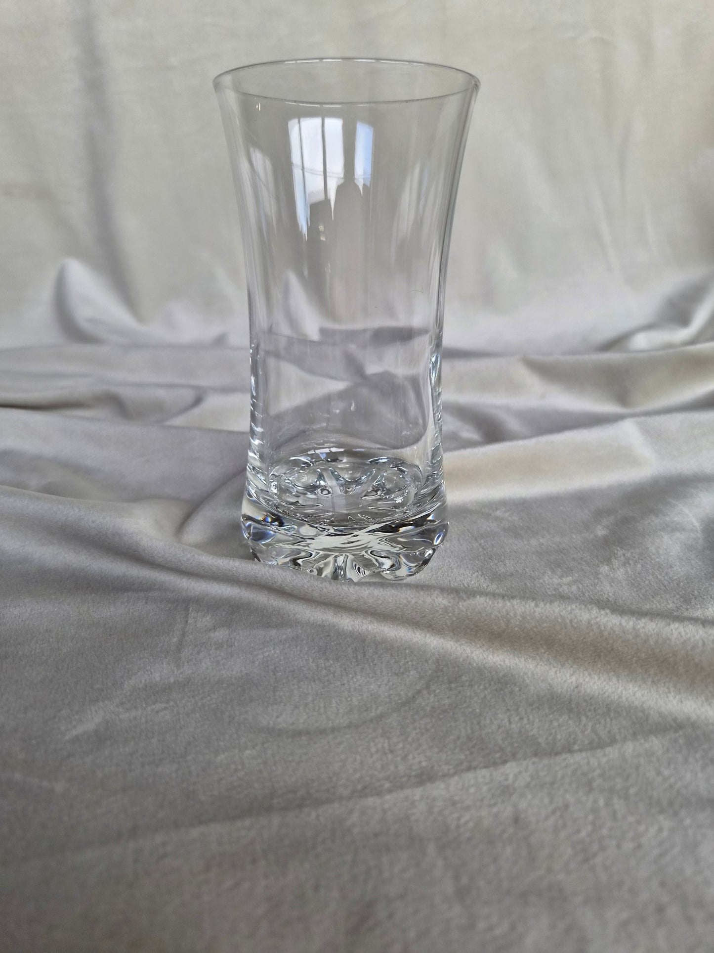 Glös h 14.5 cm Buster línan - seljast stök (1993), Kosta Boda